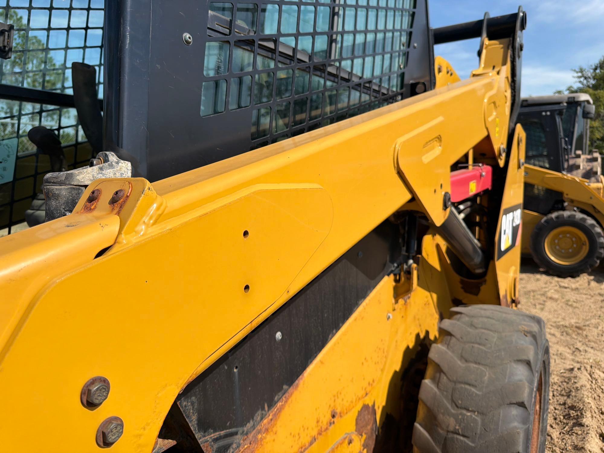 Caterpillar 242D