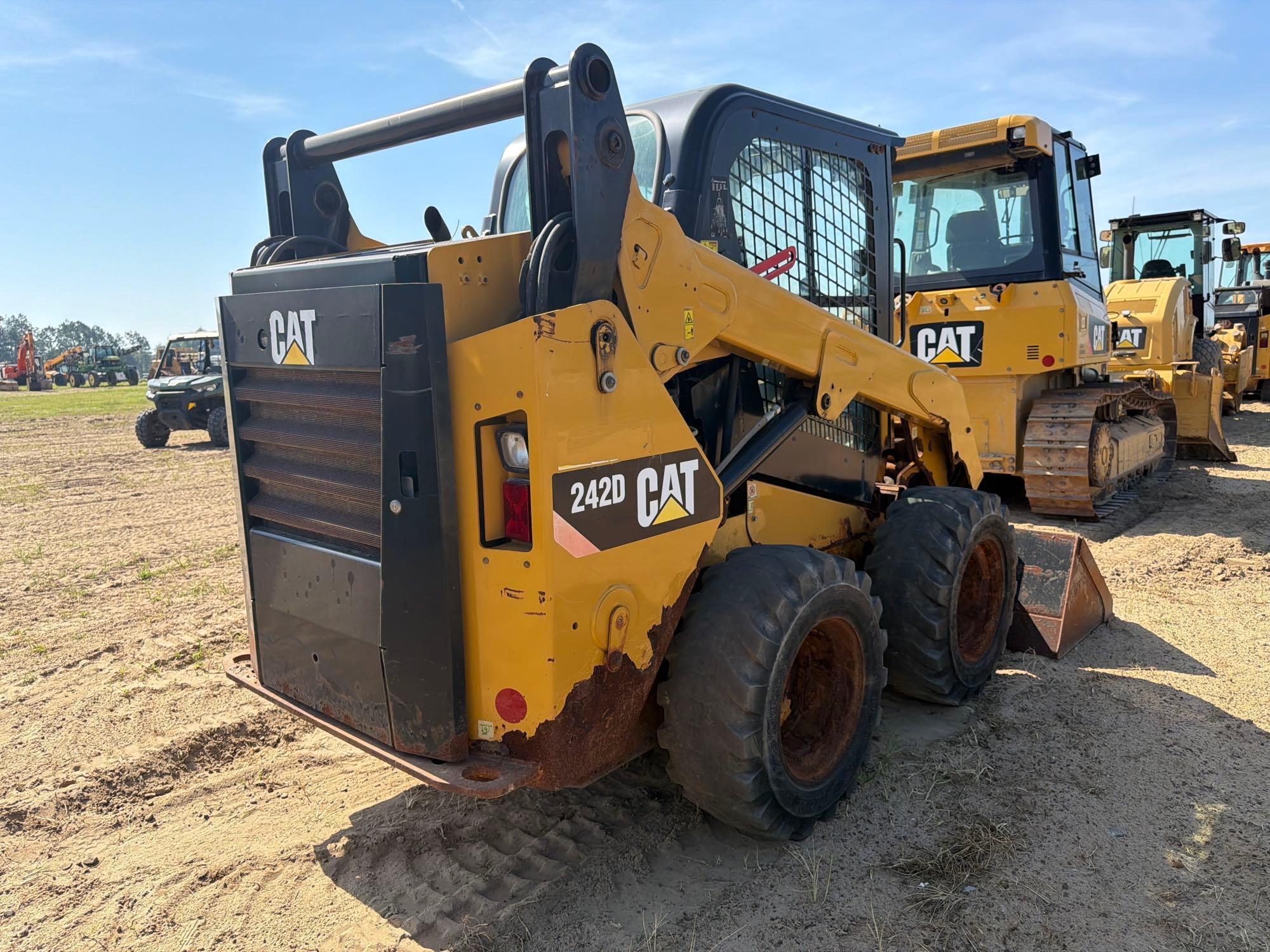 Caterpillar 242D