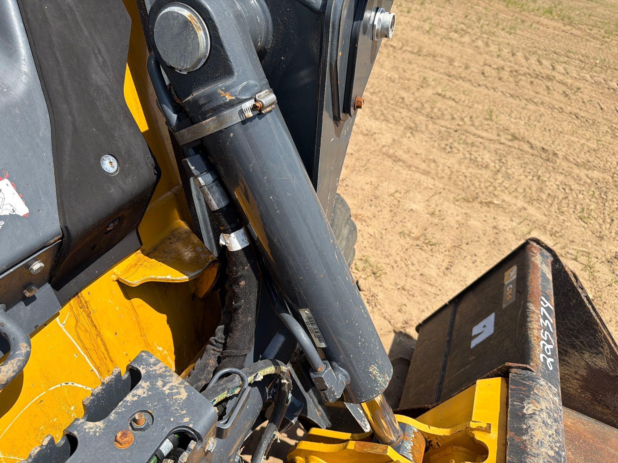 John Deere 333