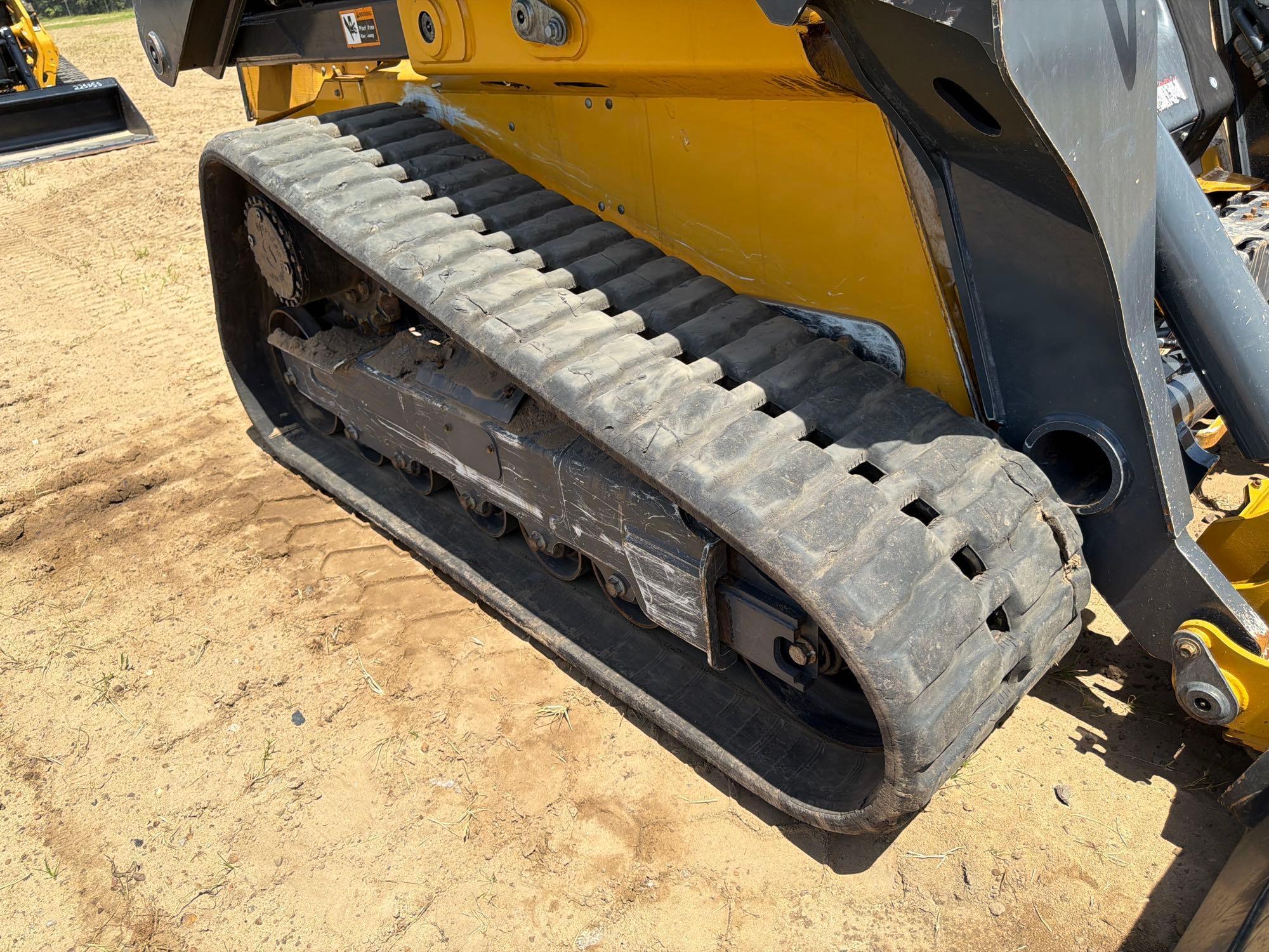 John Deere 333