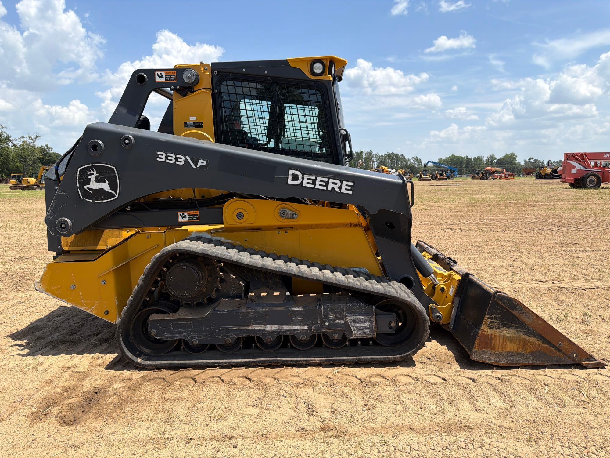 John Deere 333