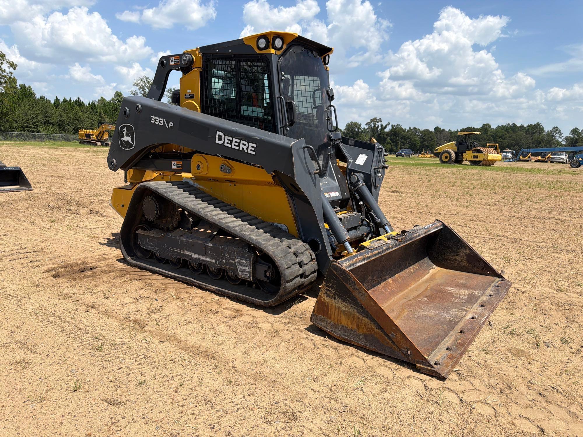 John Deere 333