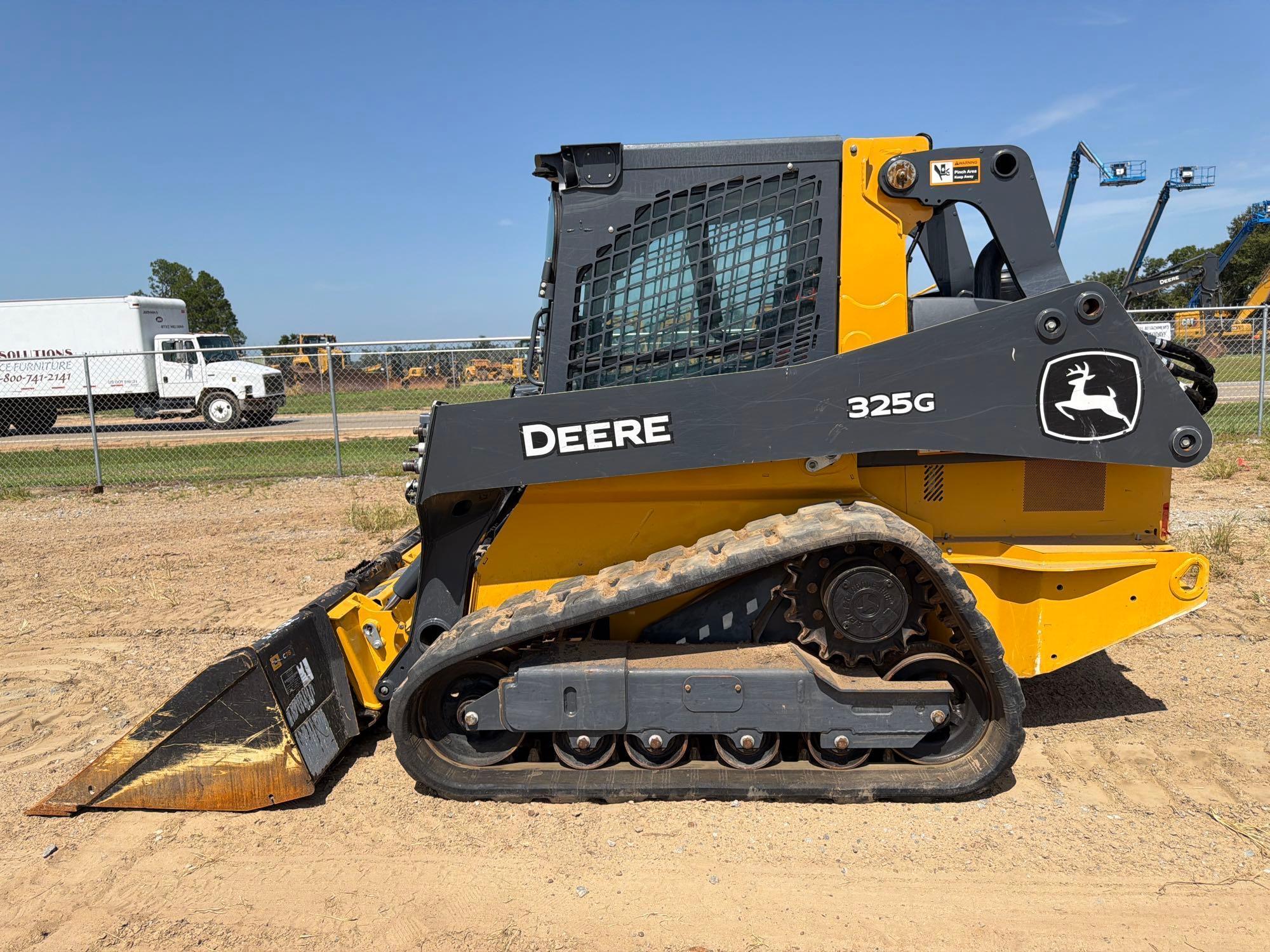 Photo of 2025 John Deere 325G