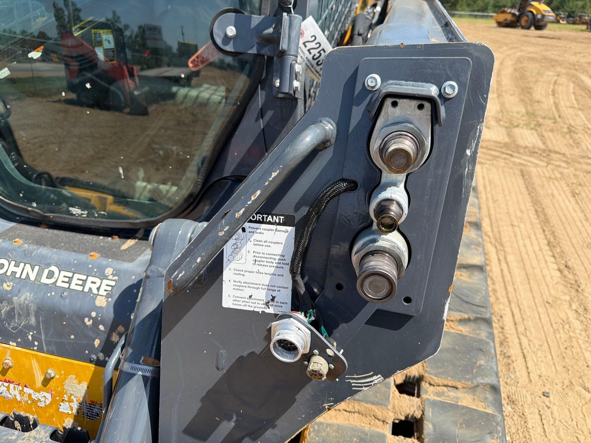 2025 John Deere 325G