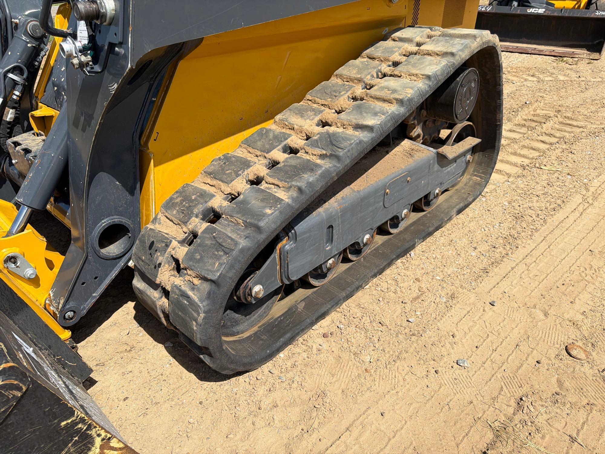2025 John Deere 325G