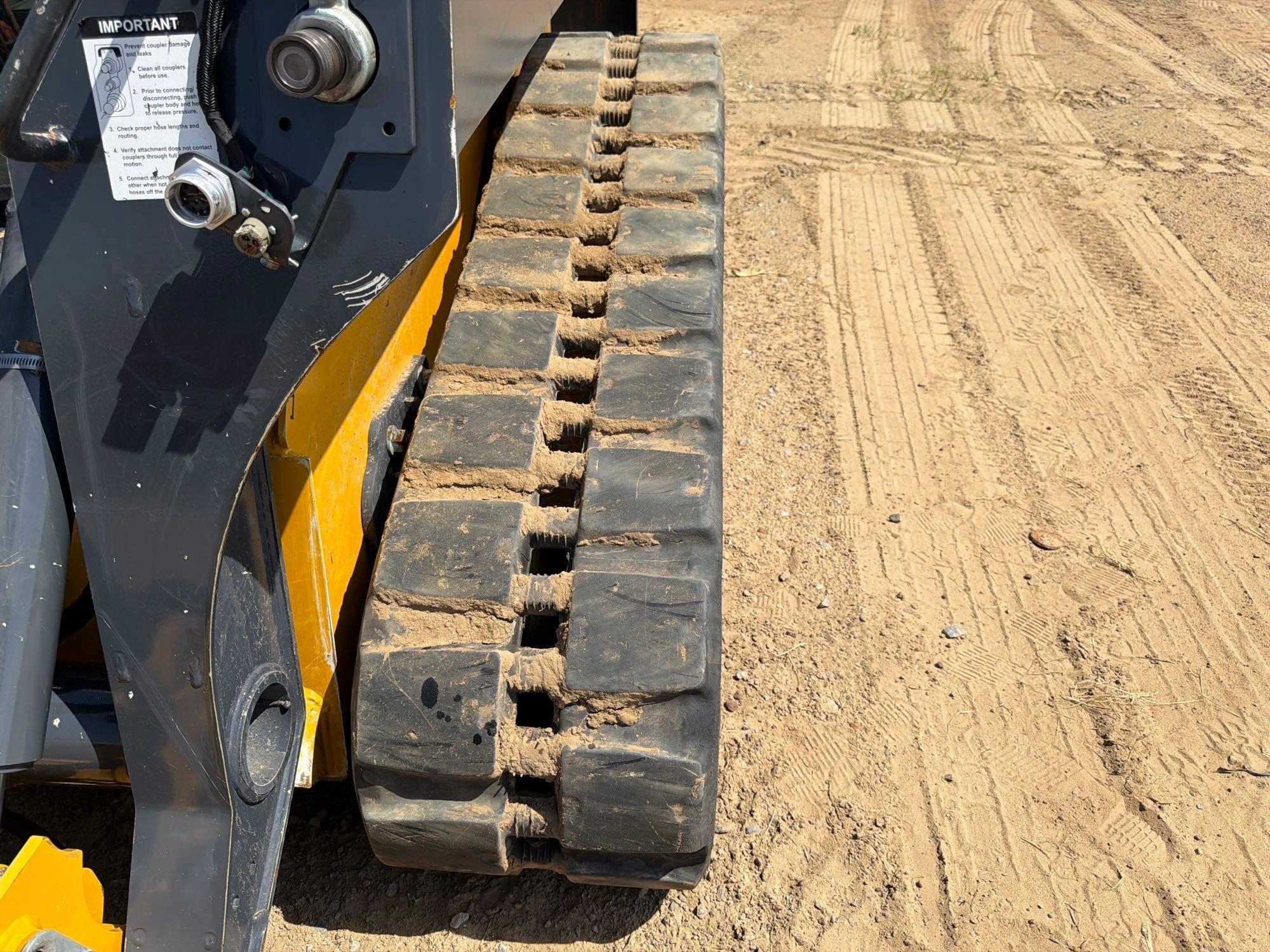 2025 John Deere 325G