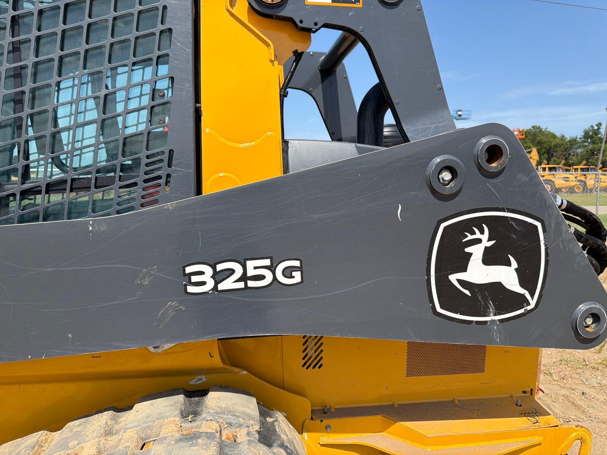 2025 John Deere 325G