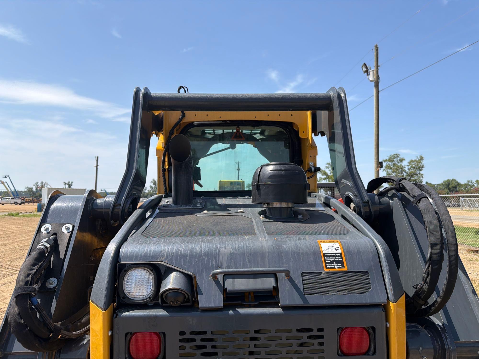 2025 John Deere 325G