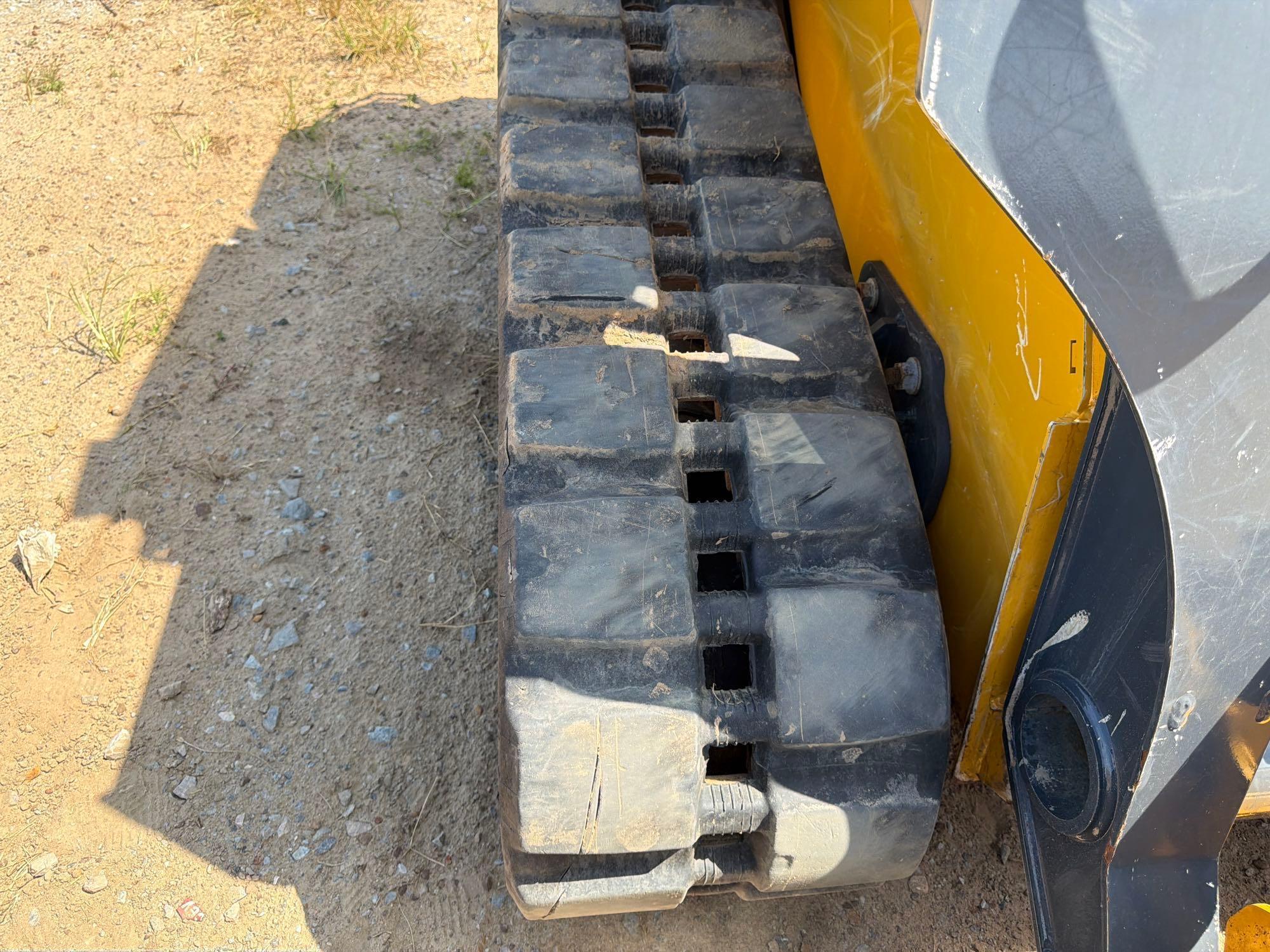 2025 John Deere 325G