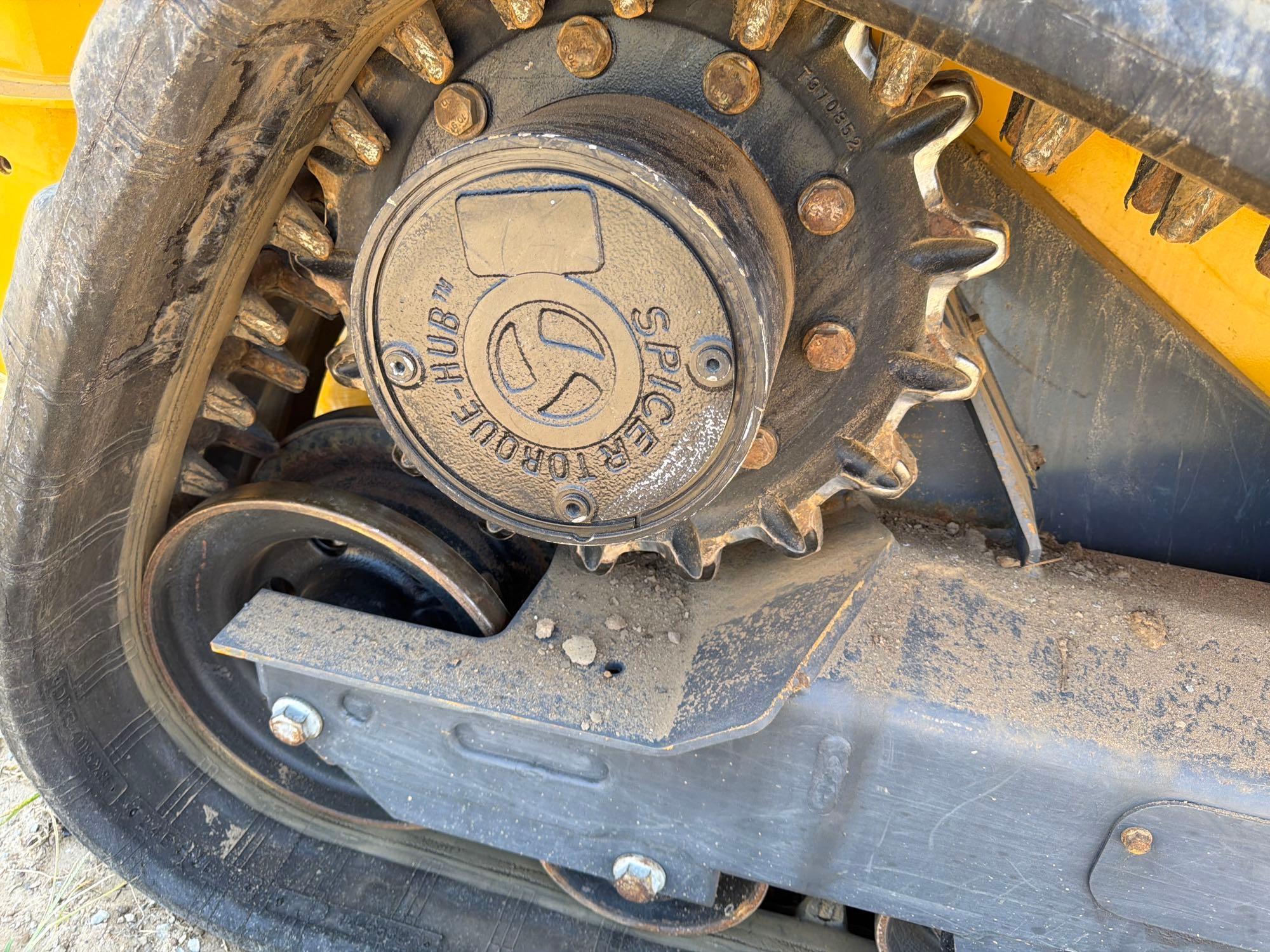 2025 John Deere 325G
