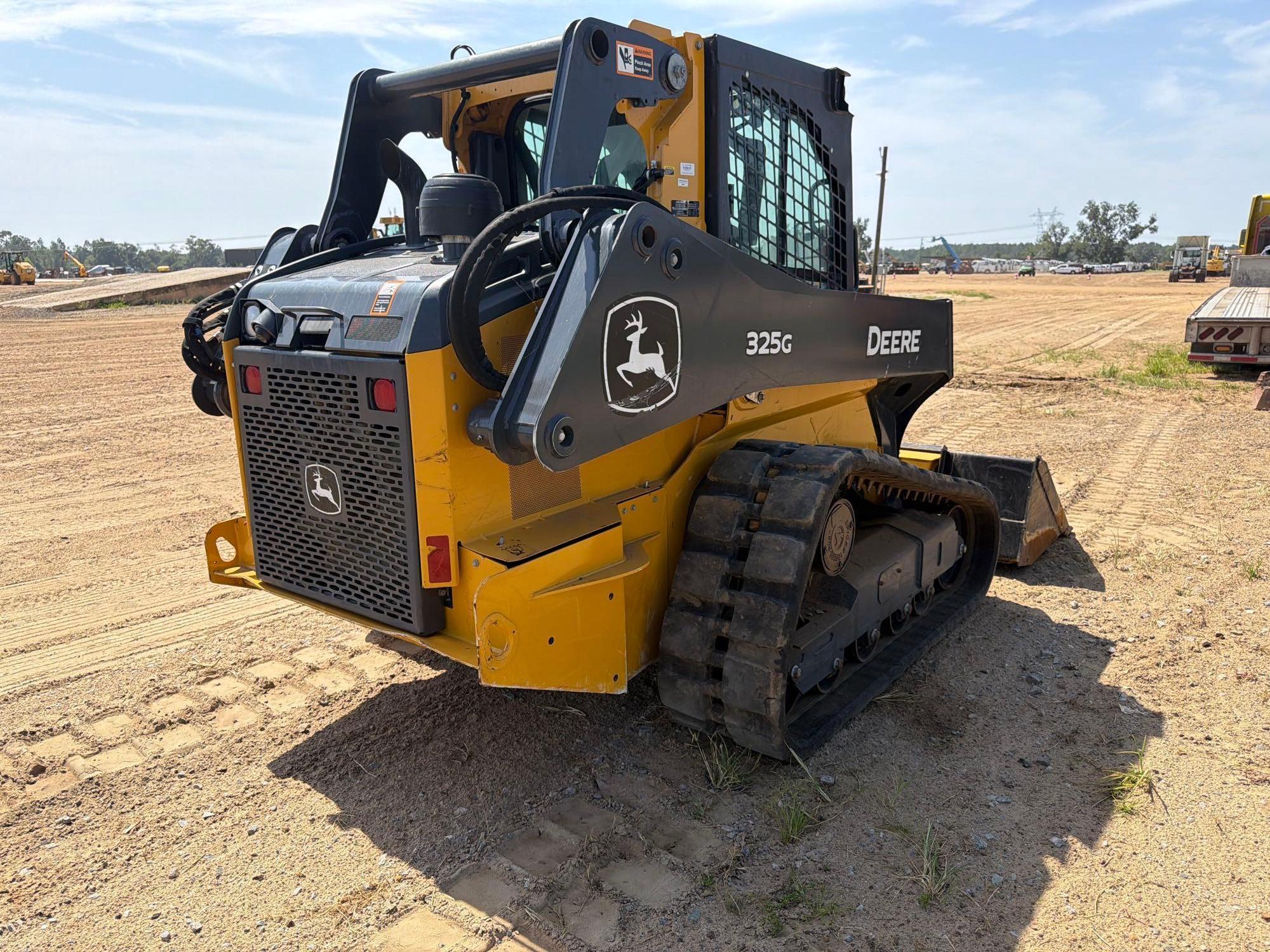 2025 John Deere 325G