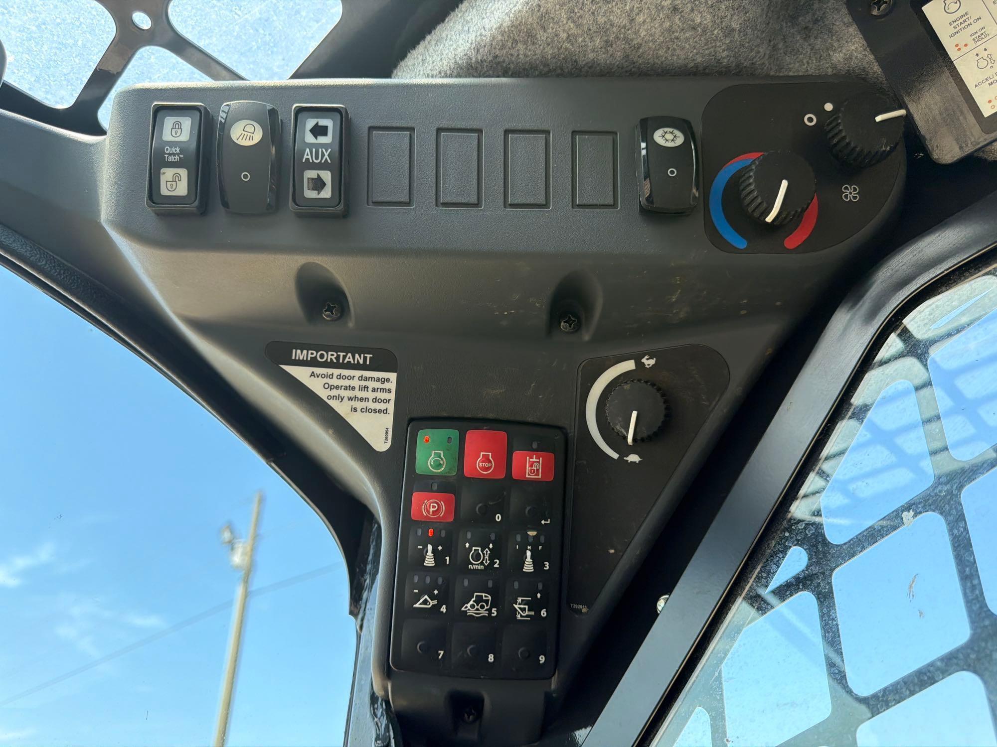 2025 John Deere 325G