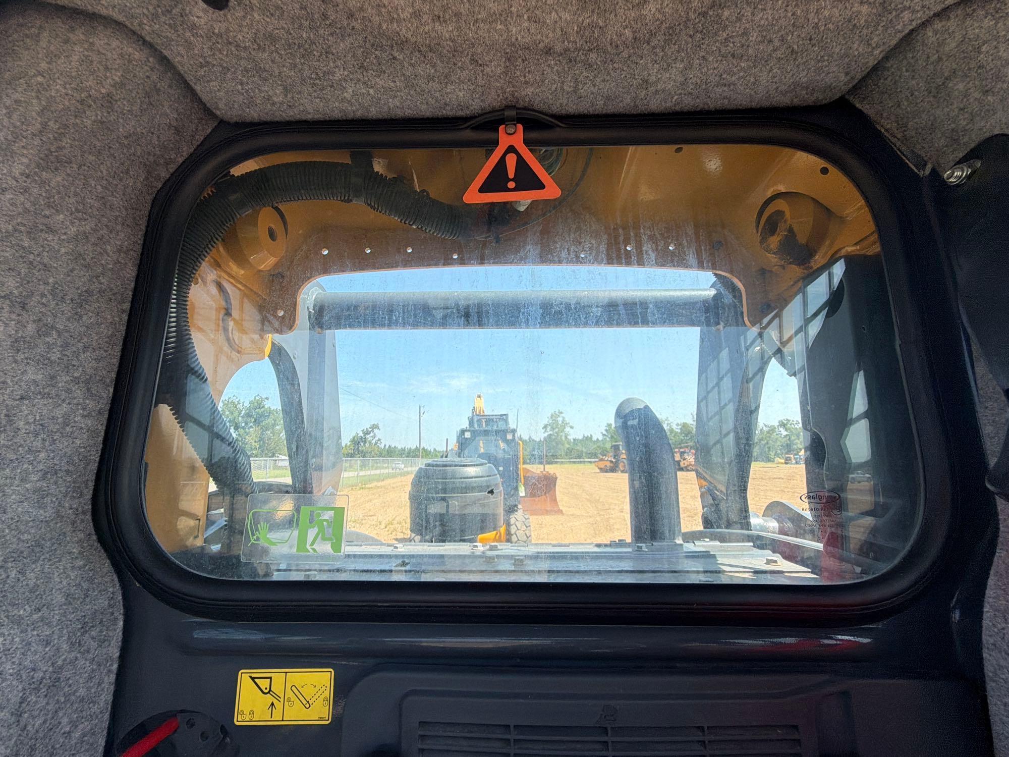2025 John Deere 325G