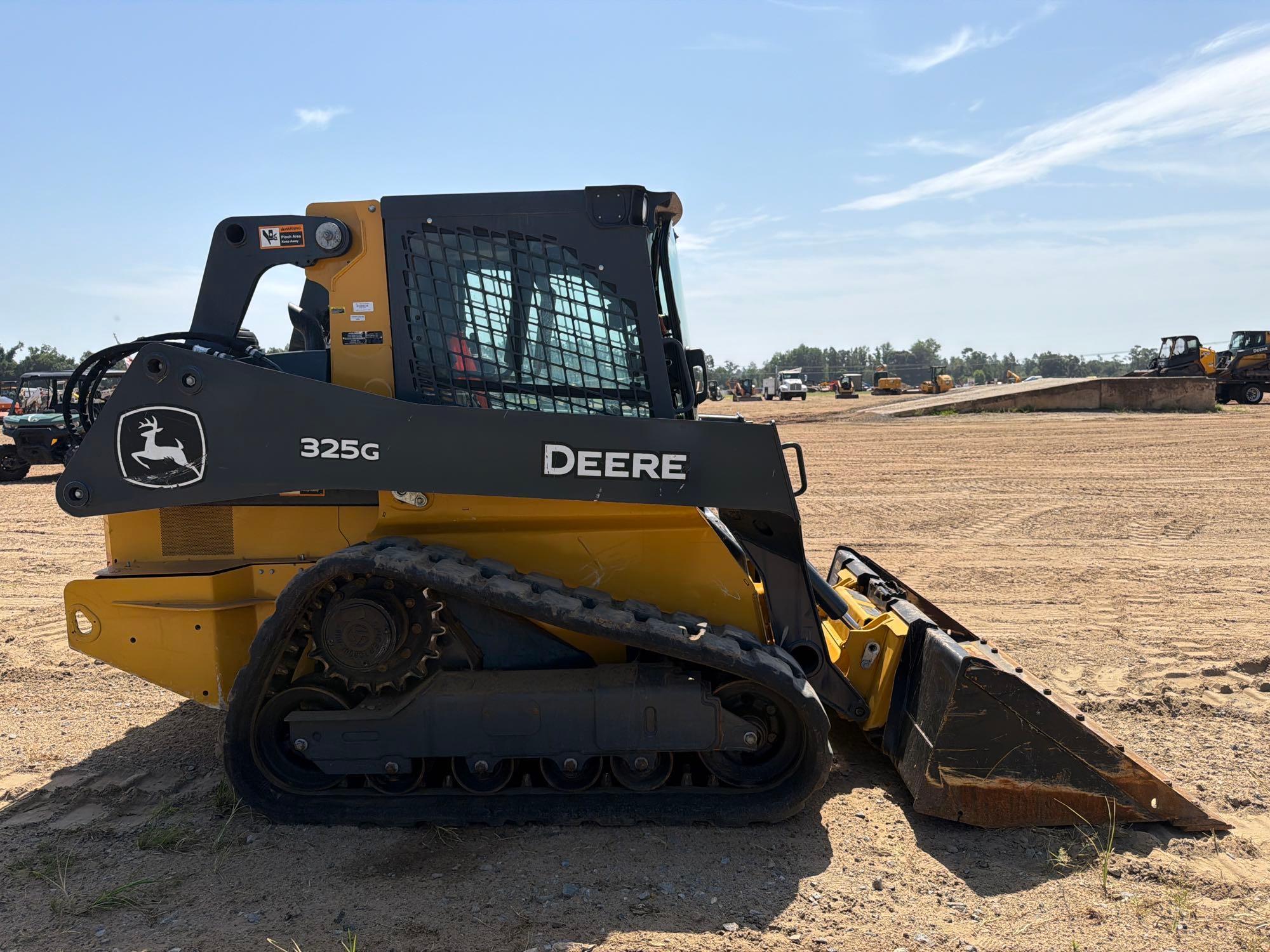 2025 John Deere 325G