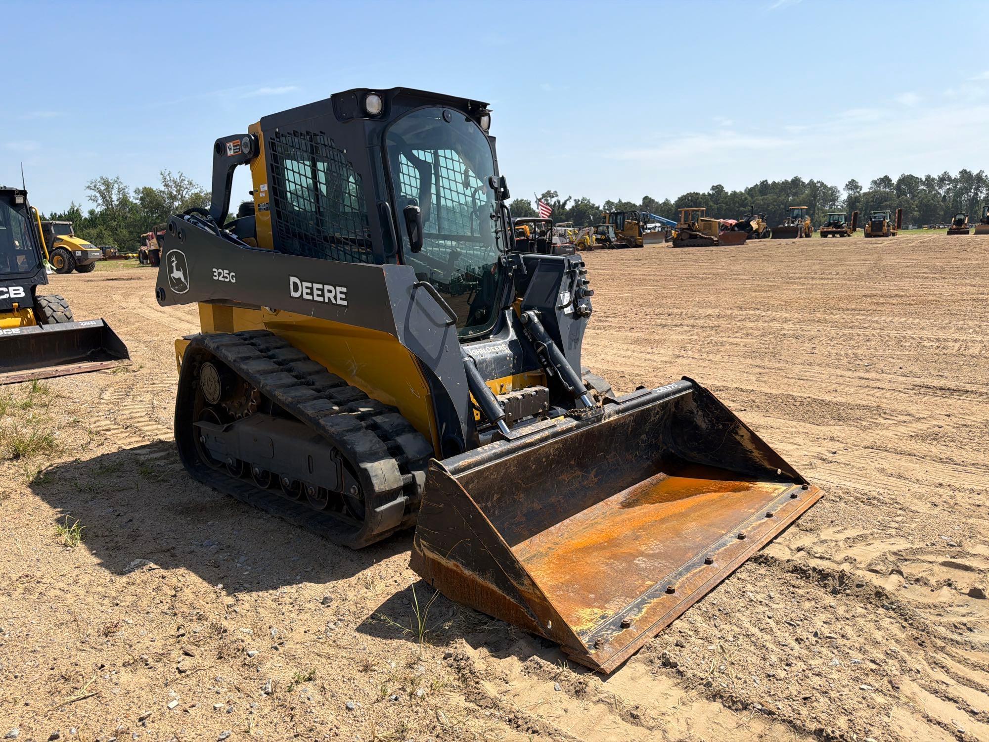2025 John Deere 325G