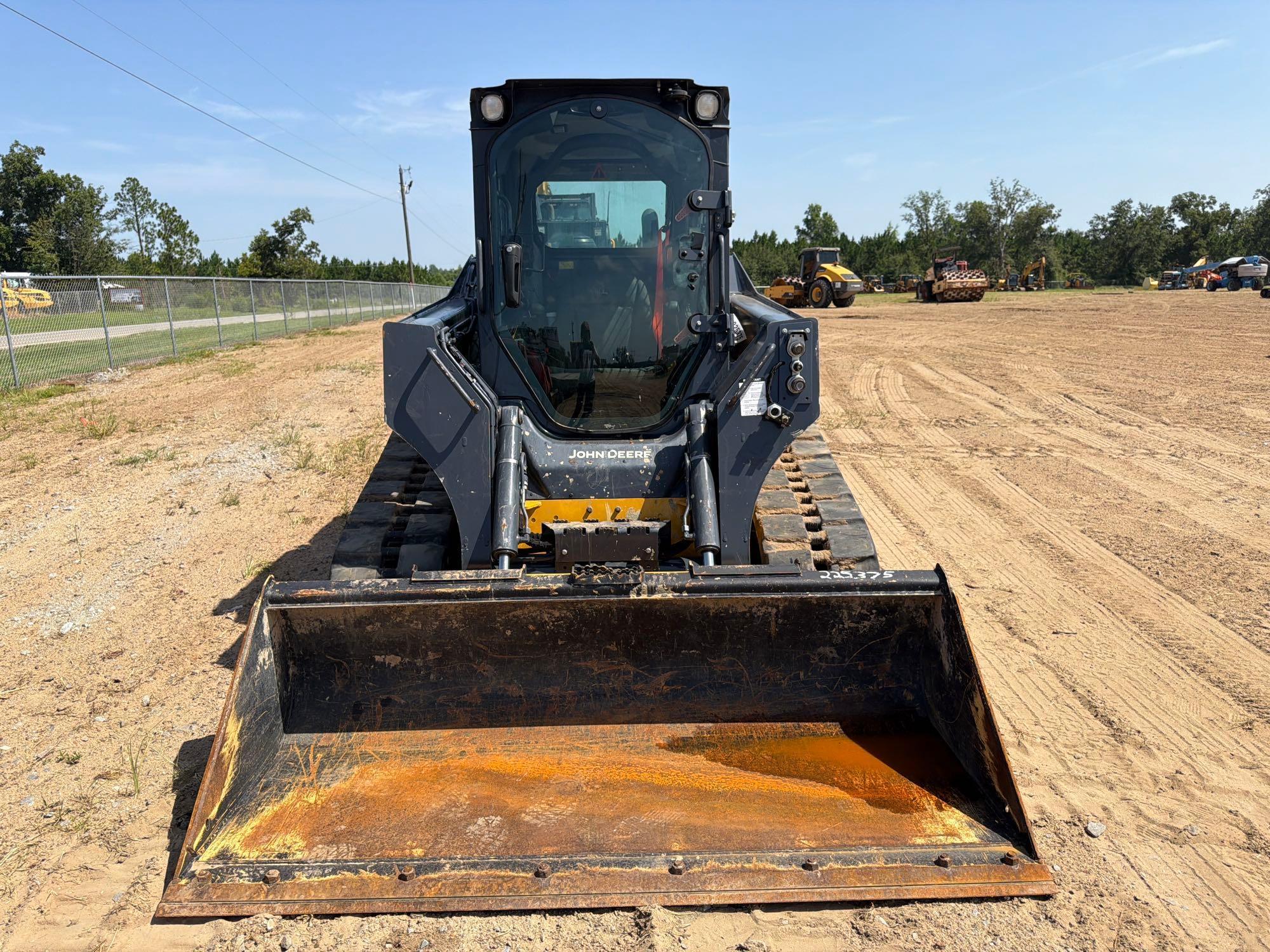 2025 John Deere 325G