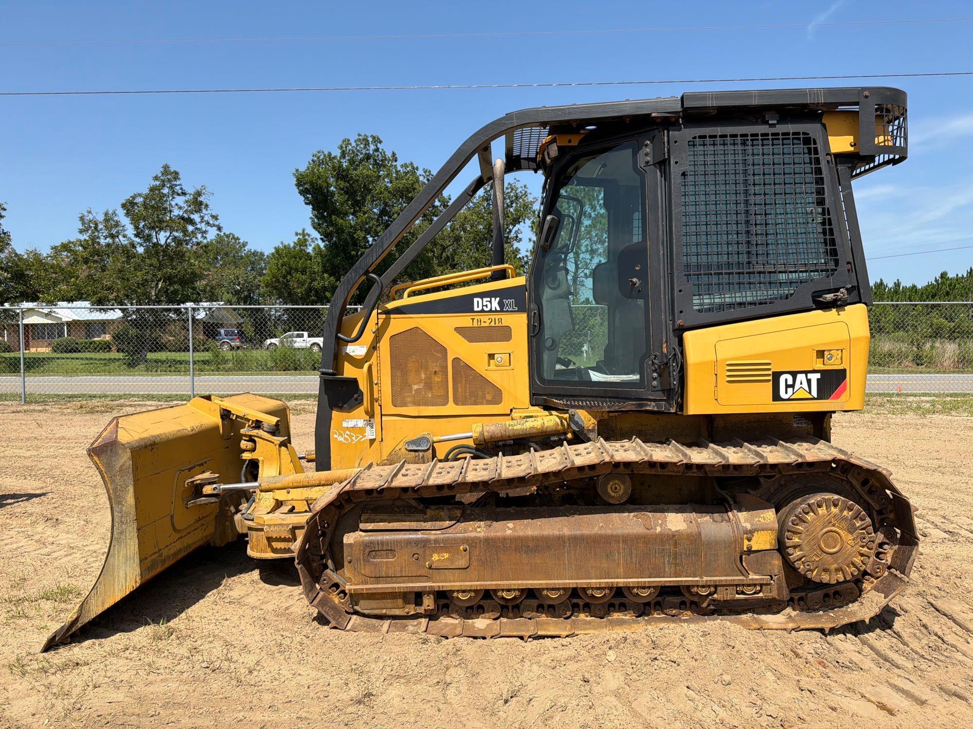 Caterpillar D5K XL