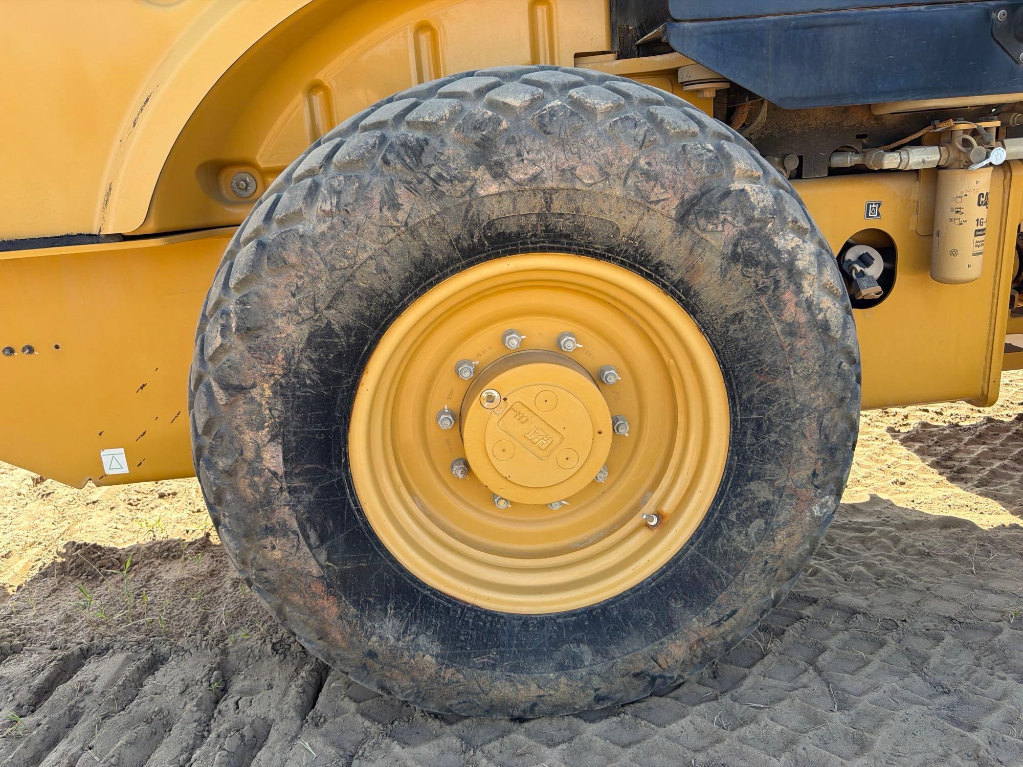 Caterpillar CS-44