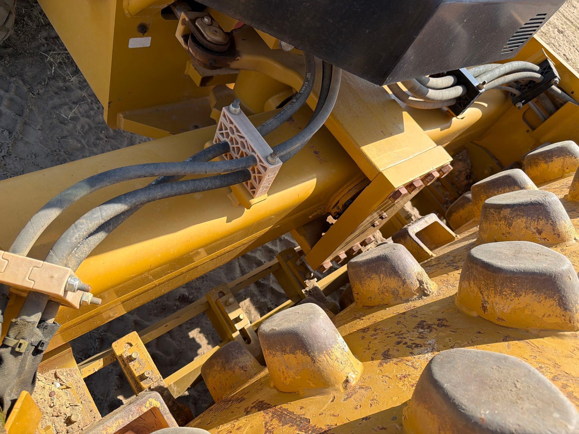 Caterpillar CS-44