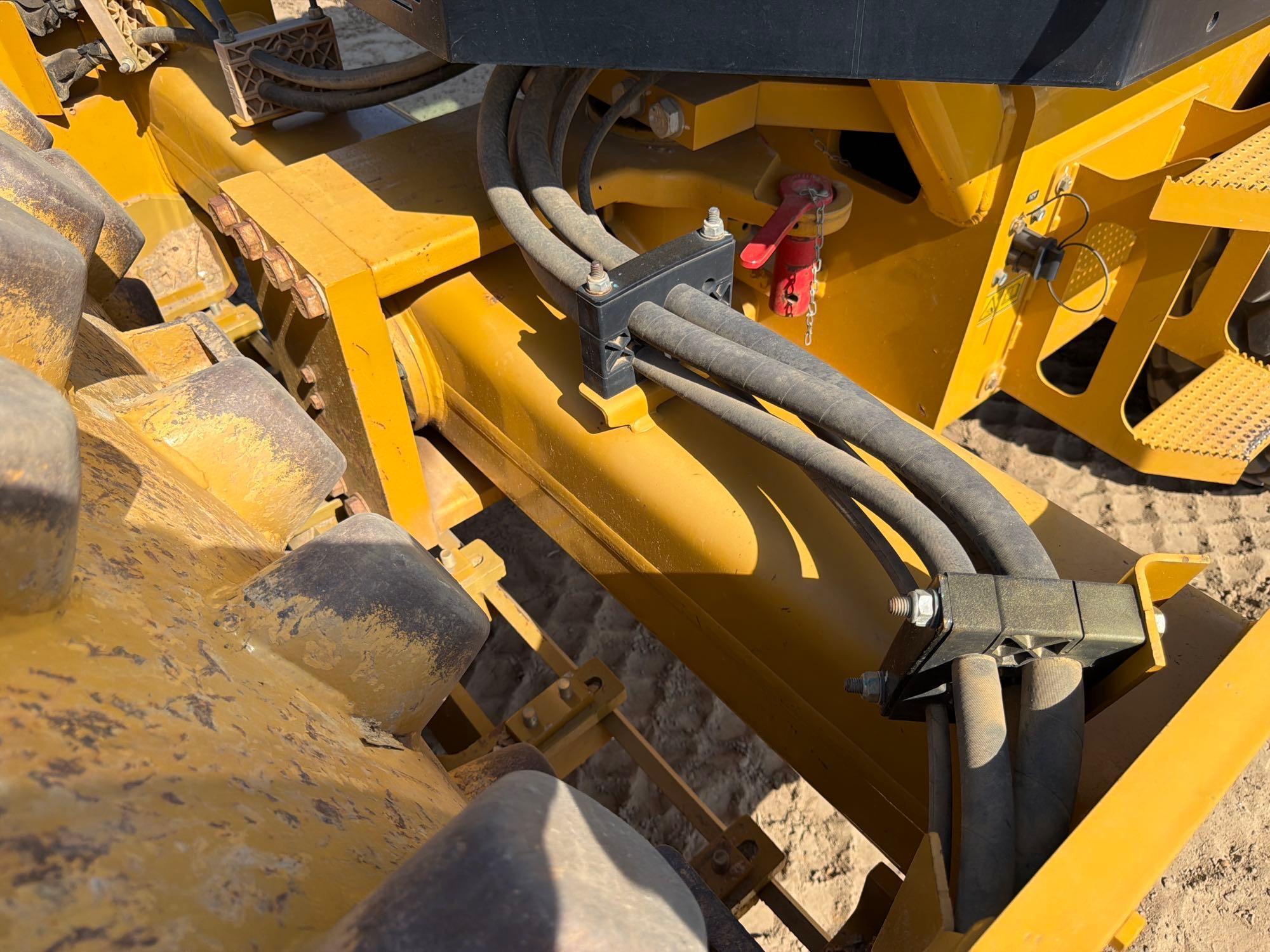 Caterpillar CS-44
