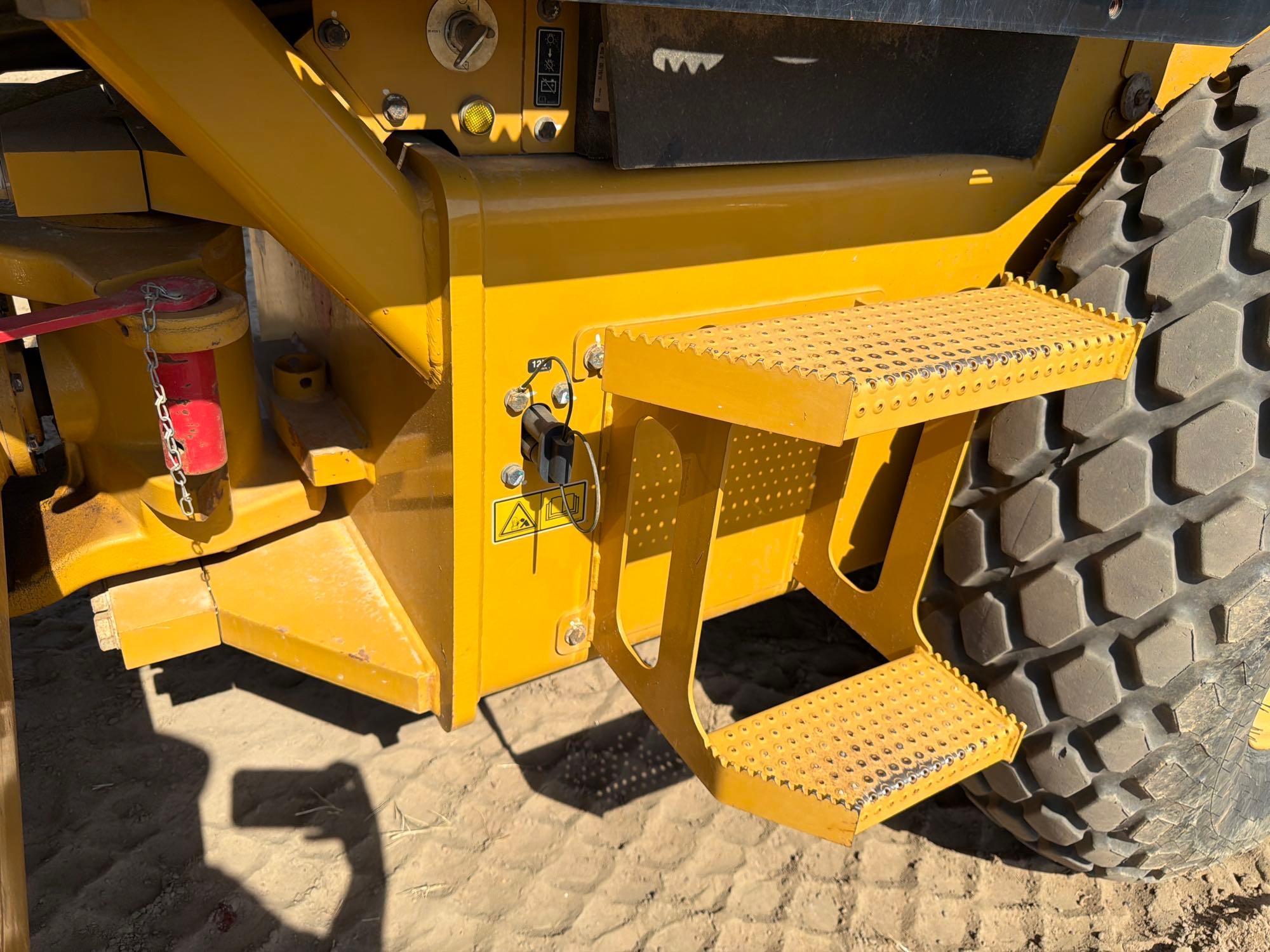 Caterpillar CS-44