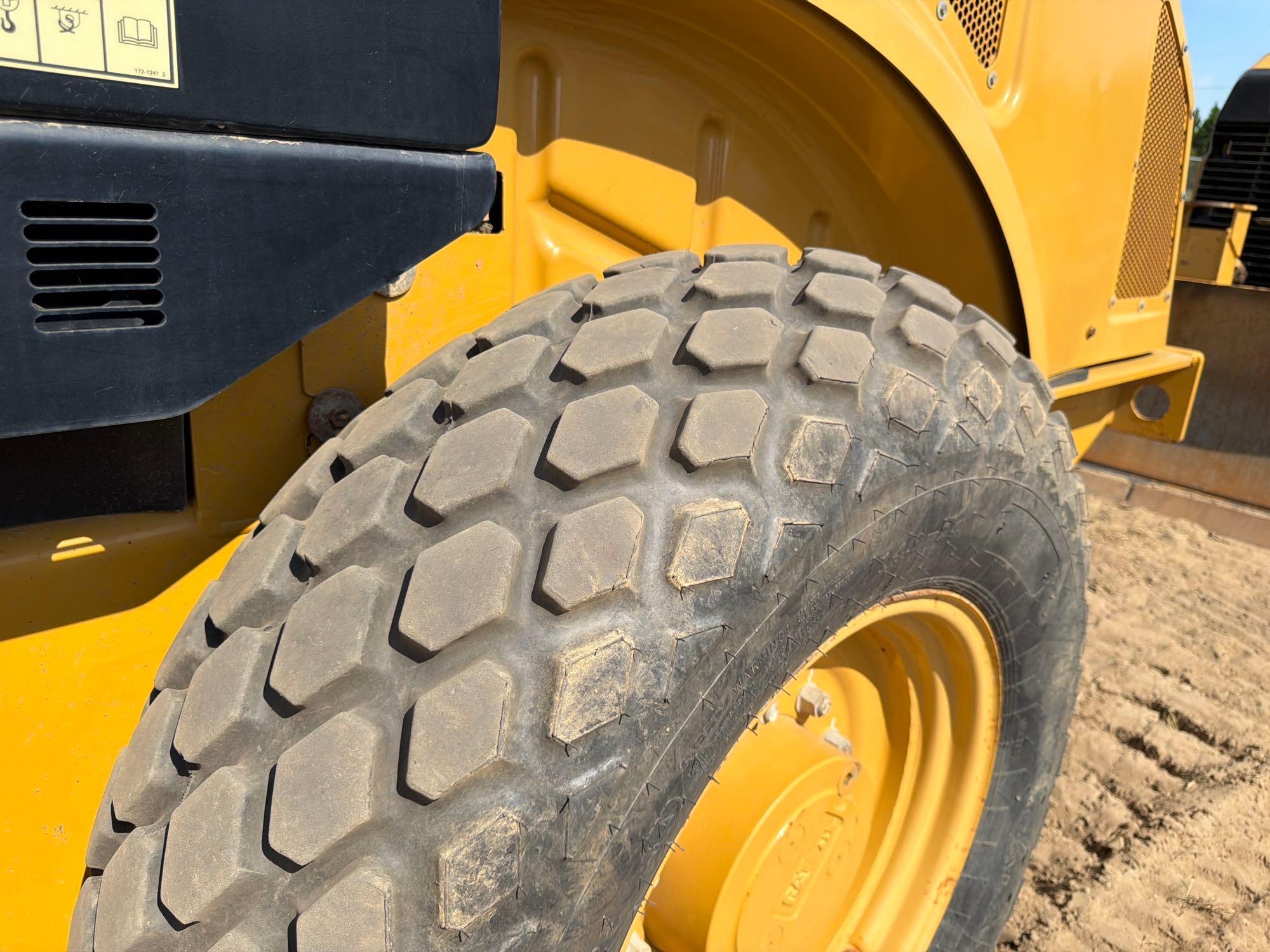 Caterpillar CS-44
