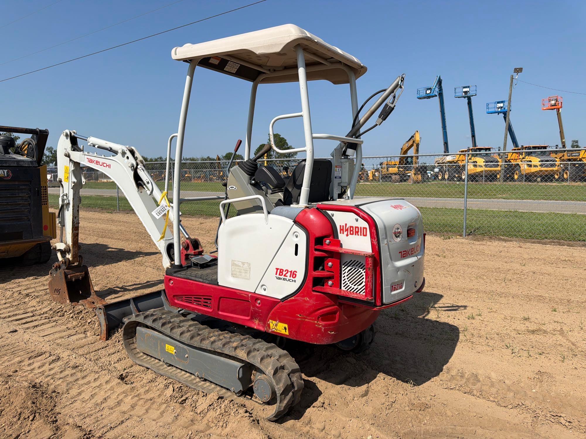 Takeuchi 216