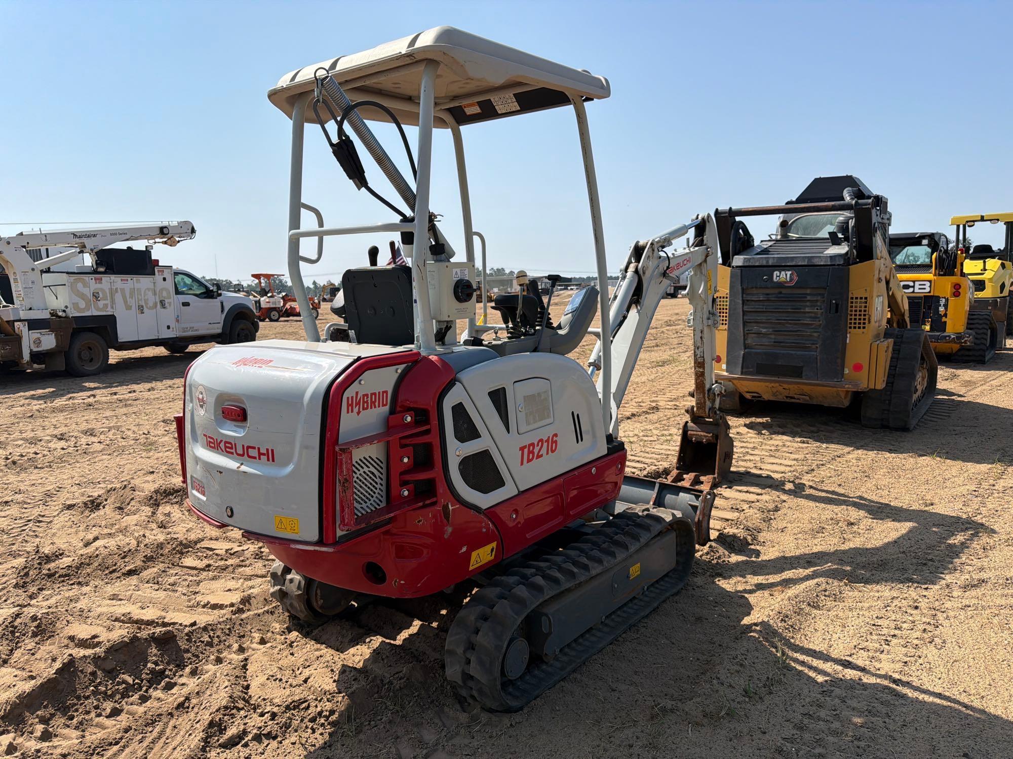 Takeuchi 216