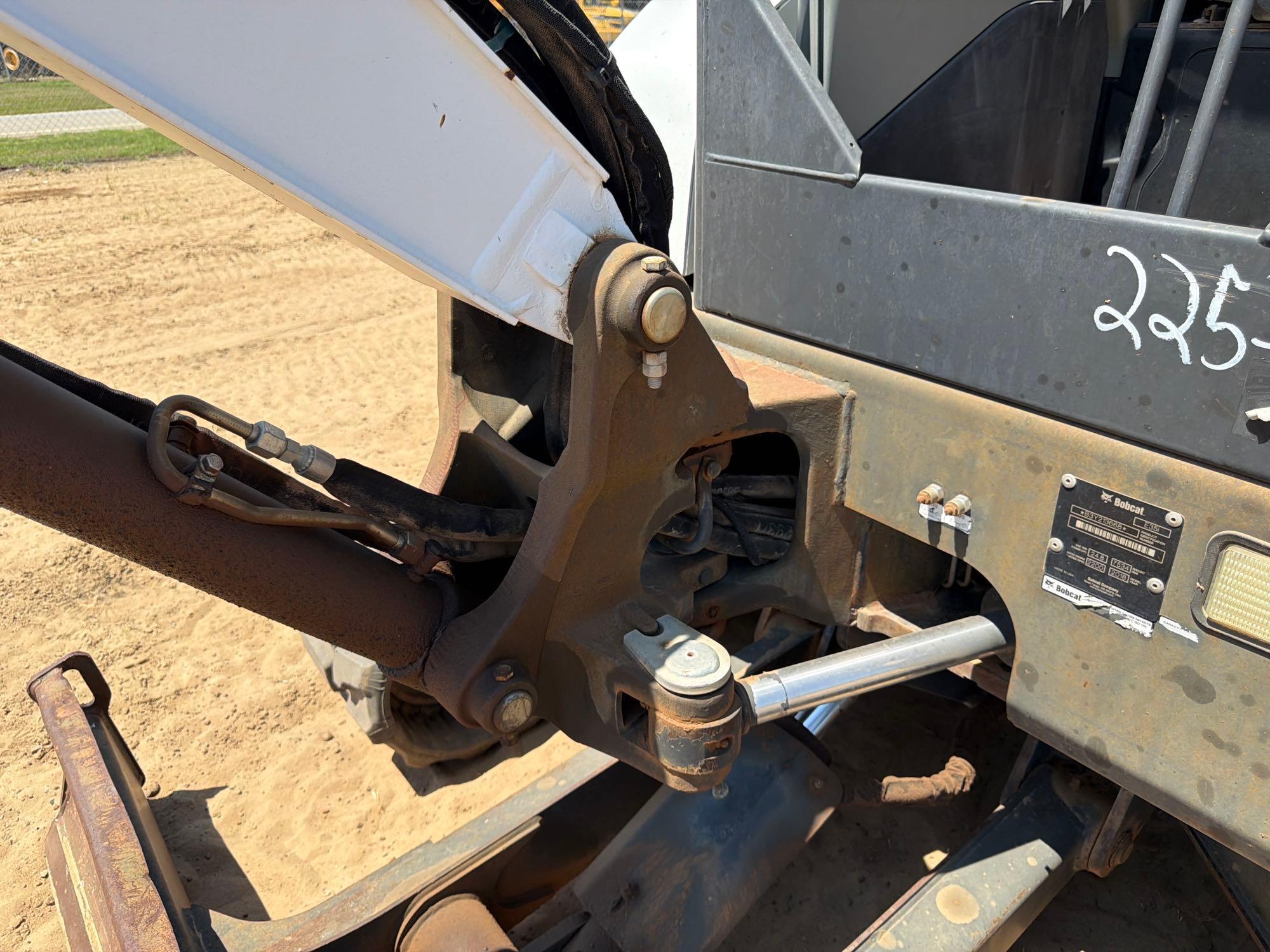 Bobcat E35