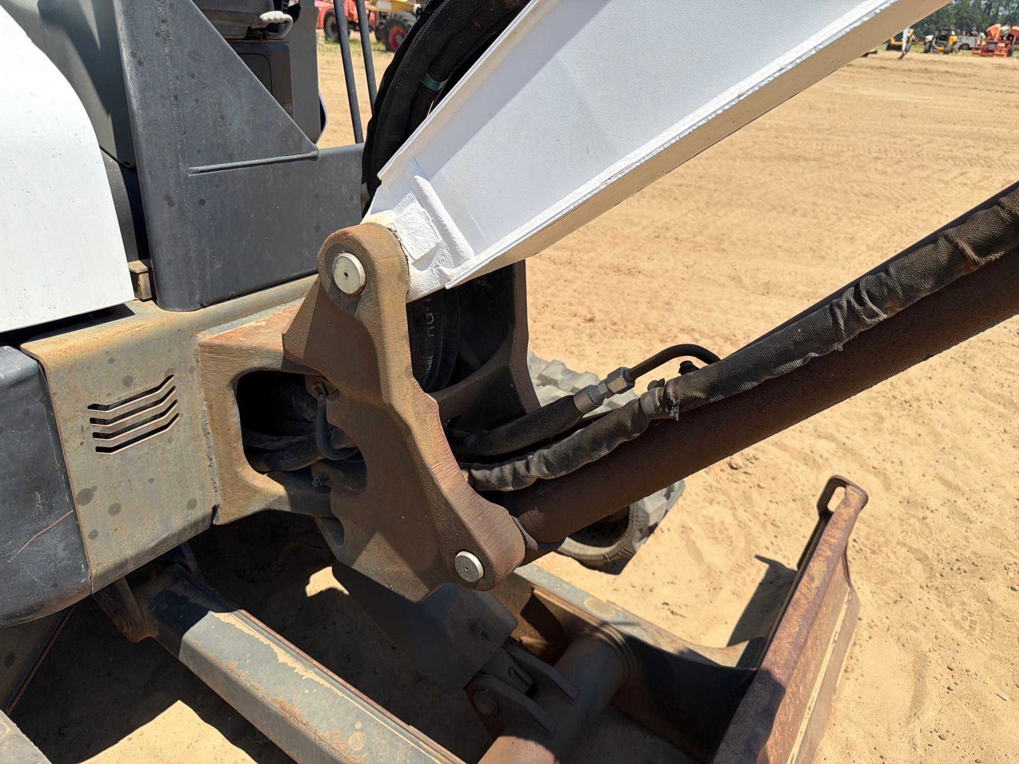 Bobcat E35