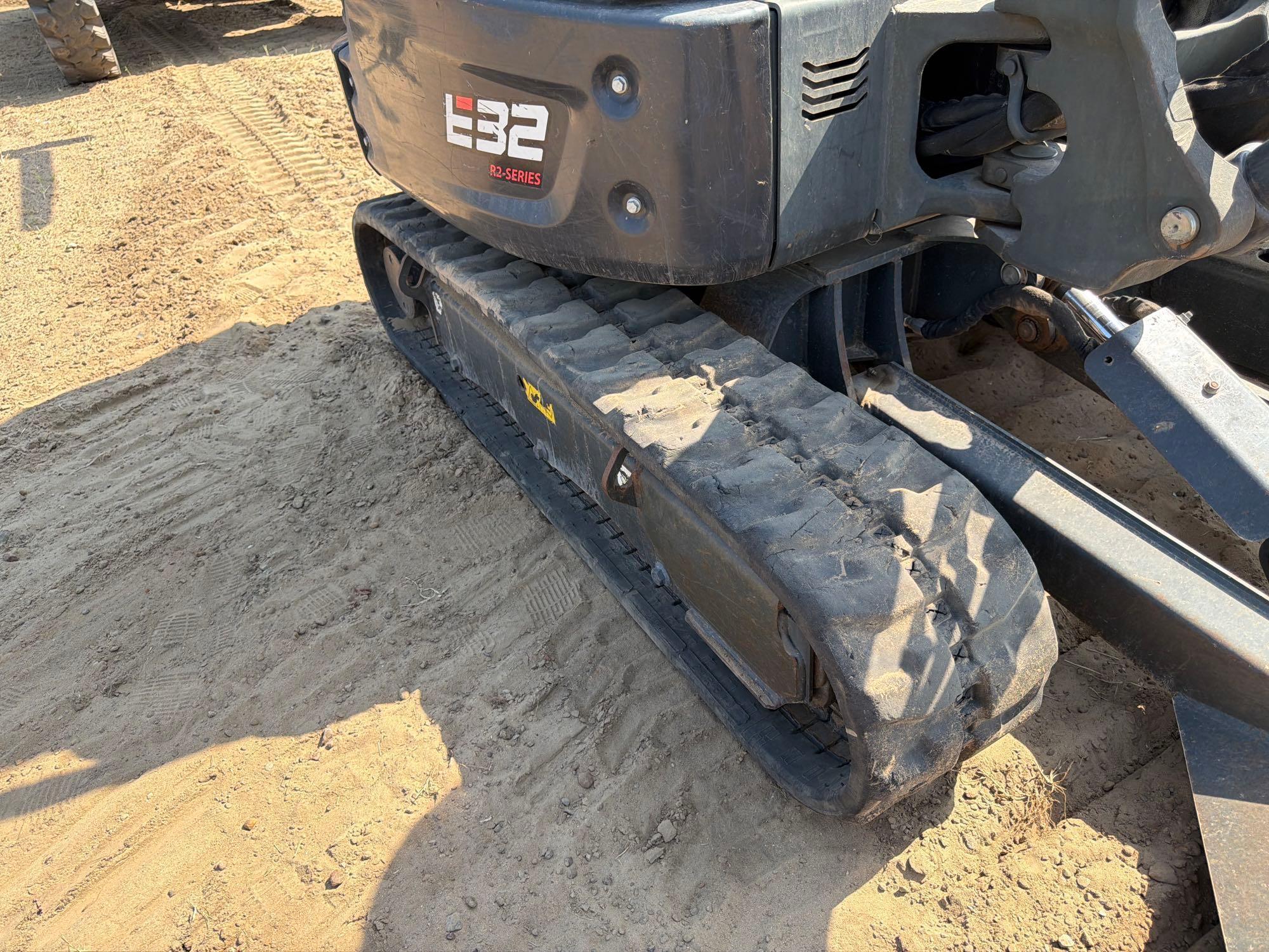 Bobcat 321