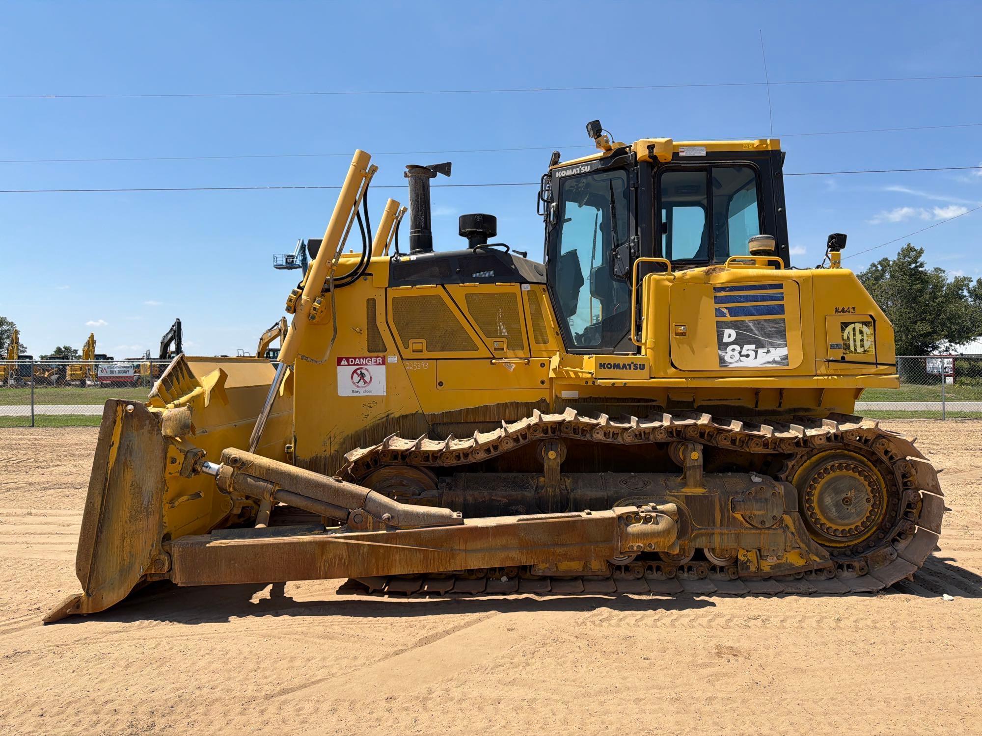 Photo of Komatsu D85