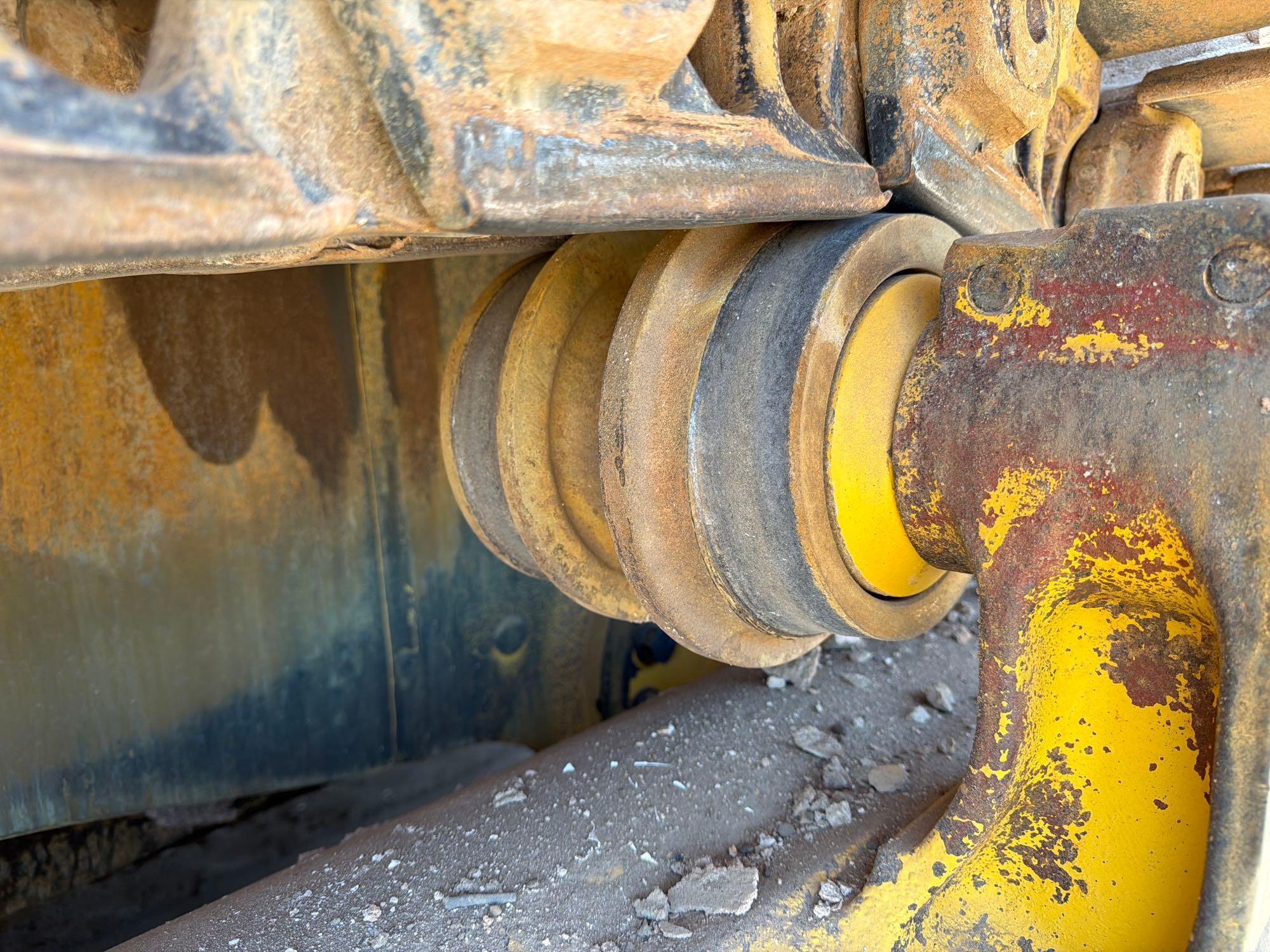 Komatsu D85