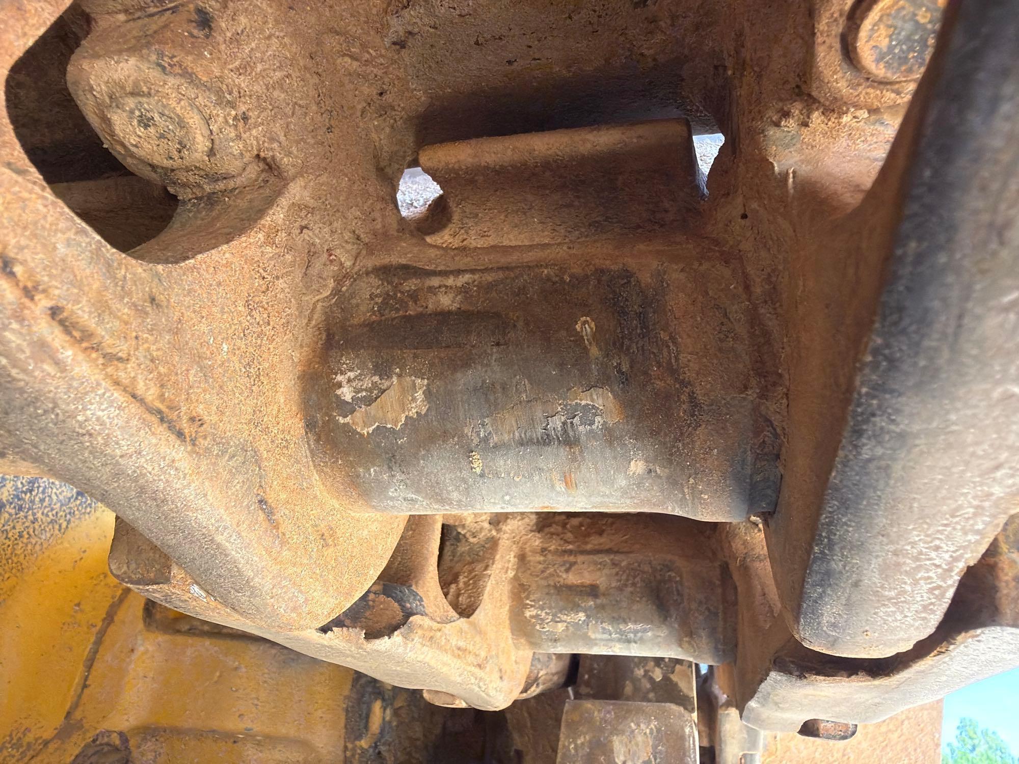 Komatsu D85