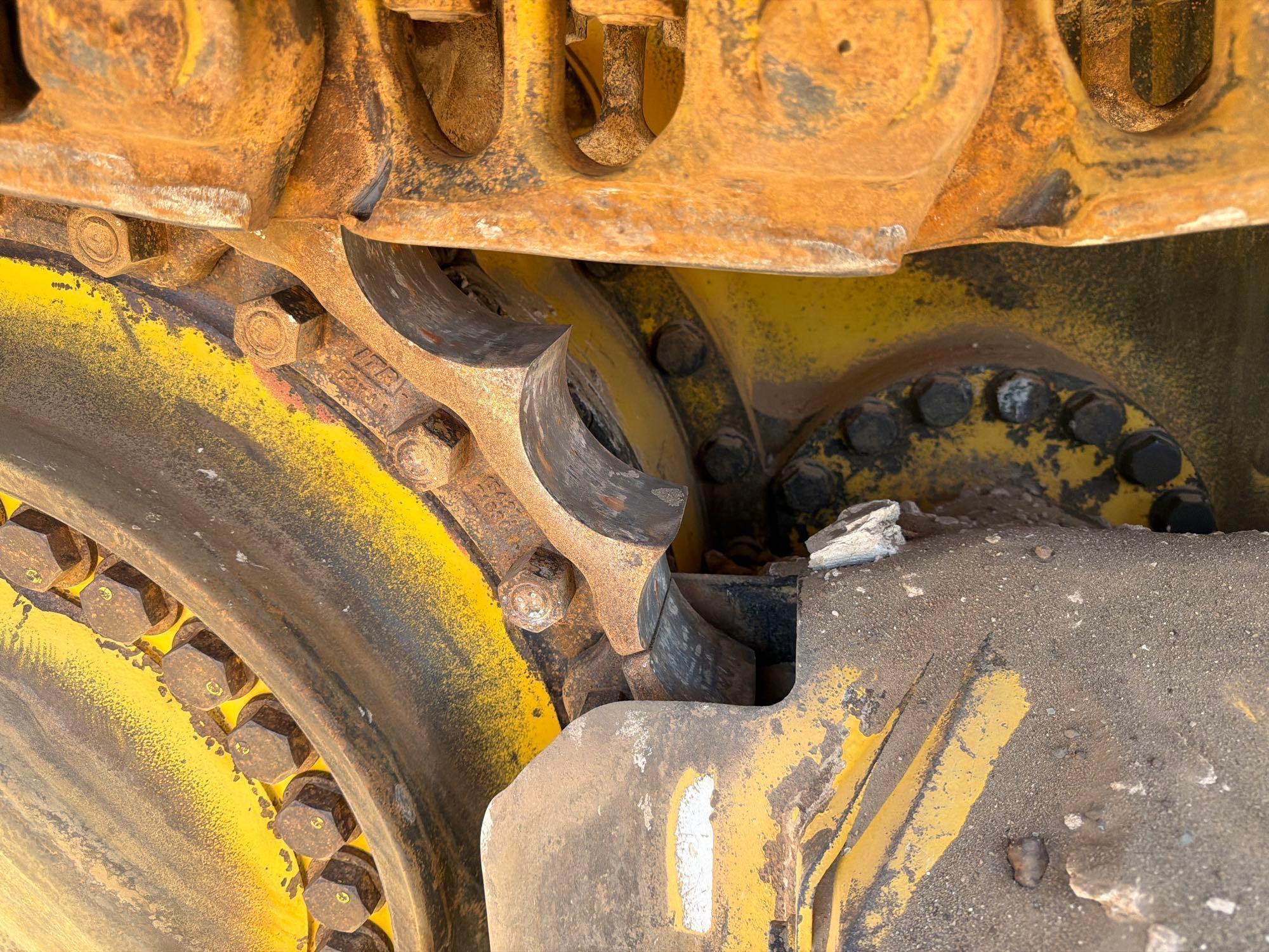 Komatsu D85