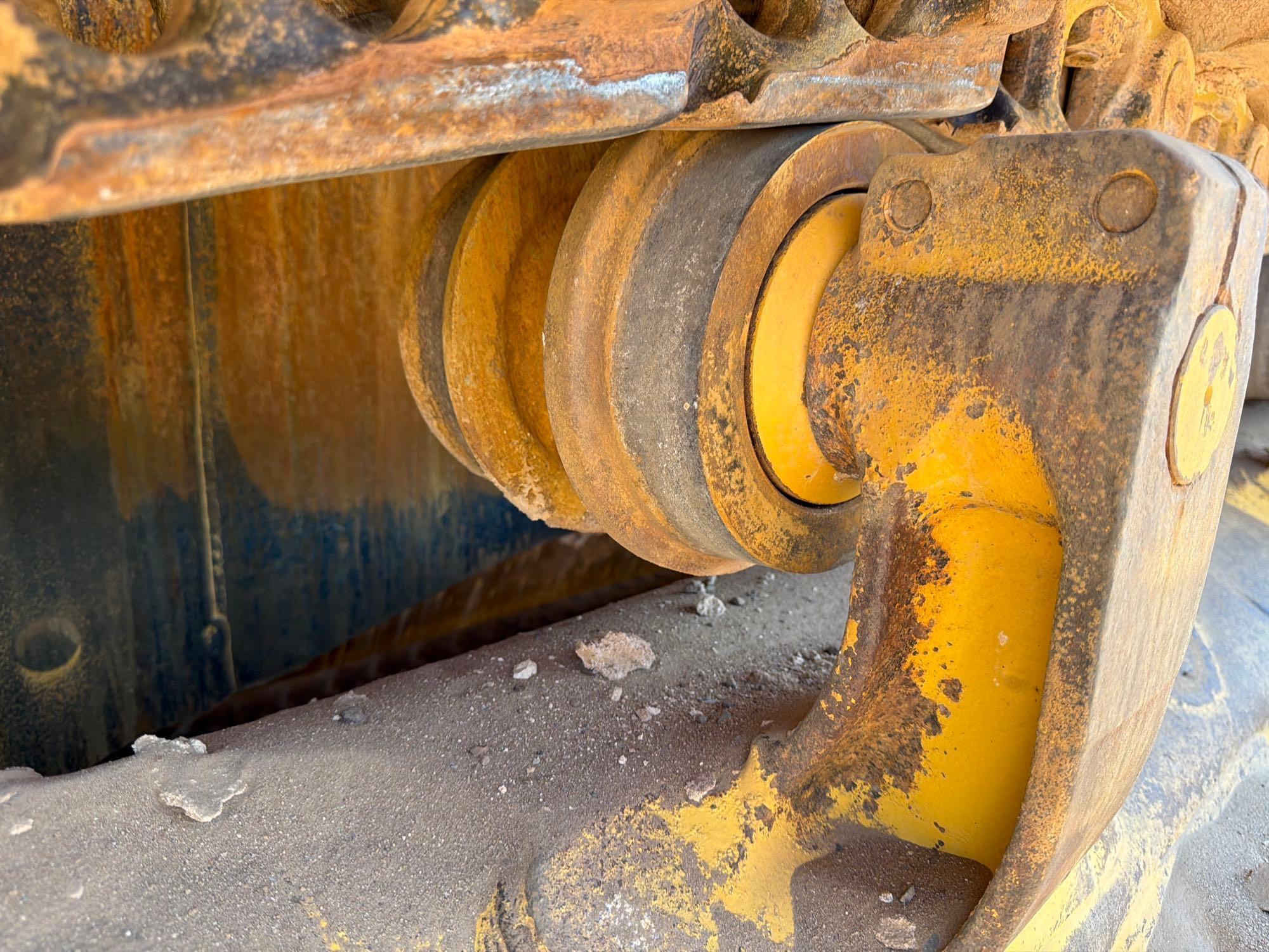 Komatsu D85