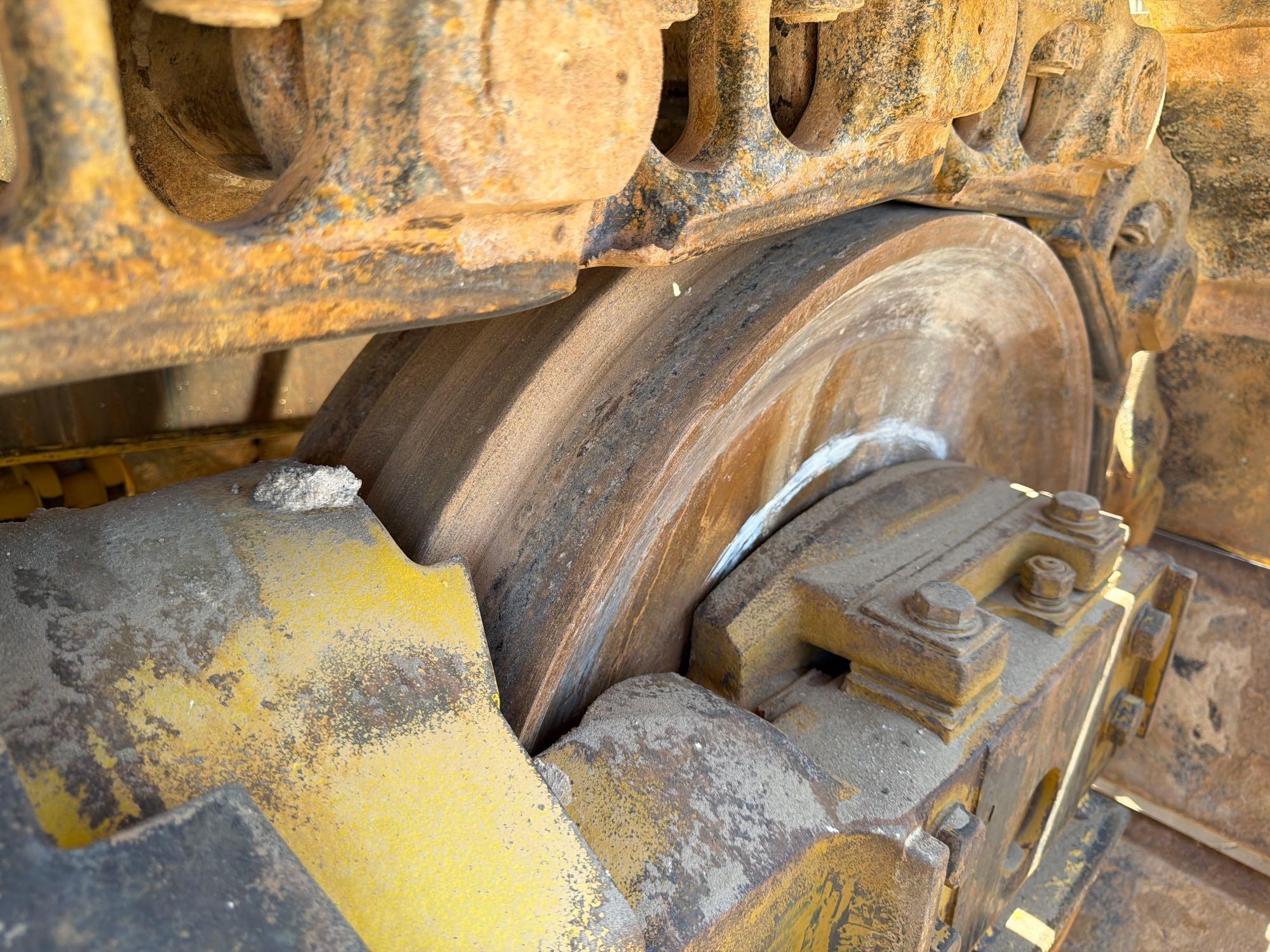 Komatsu D85