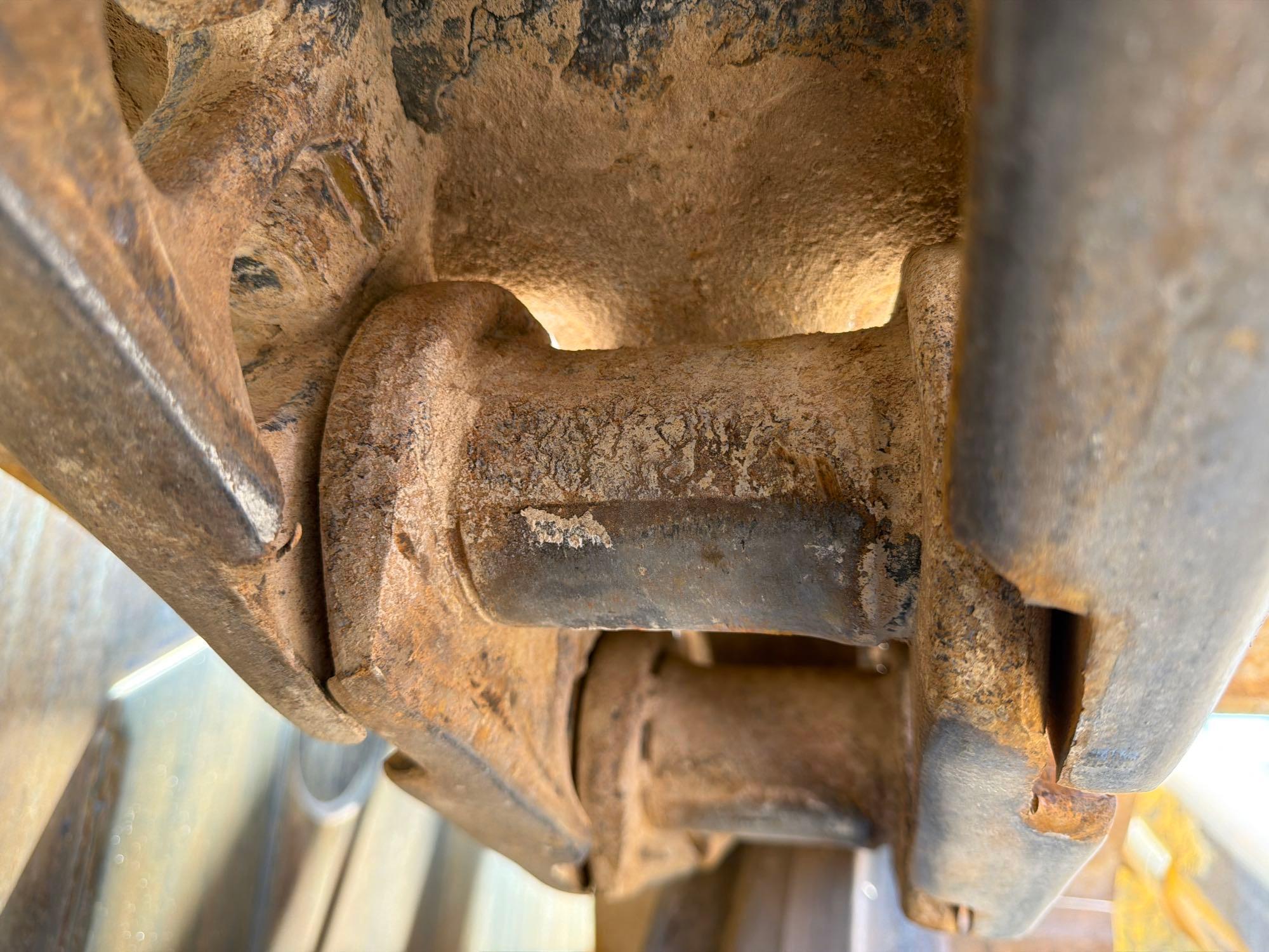 Komatsu D85