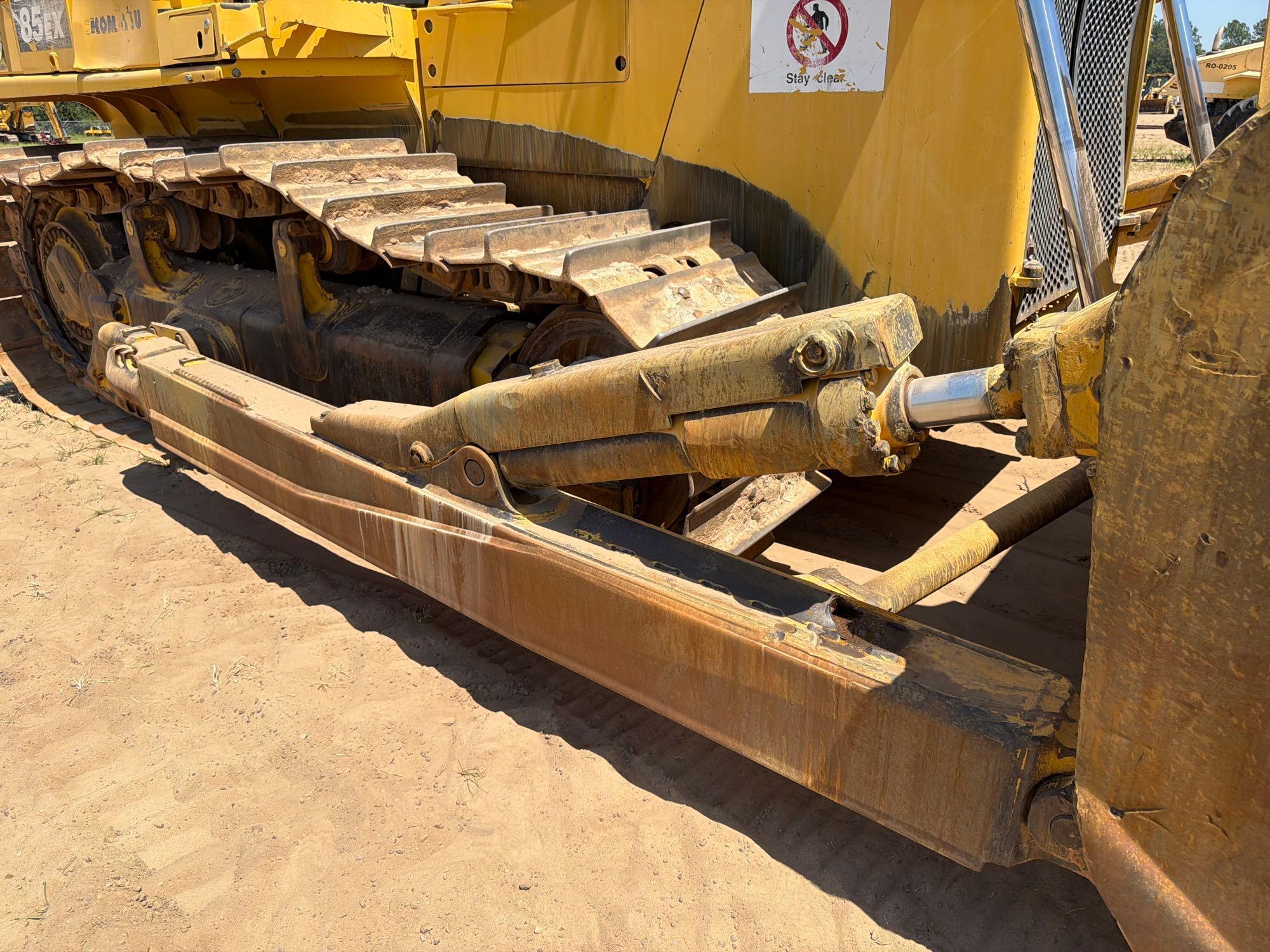 Komatsu D85