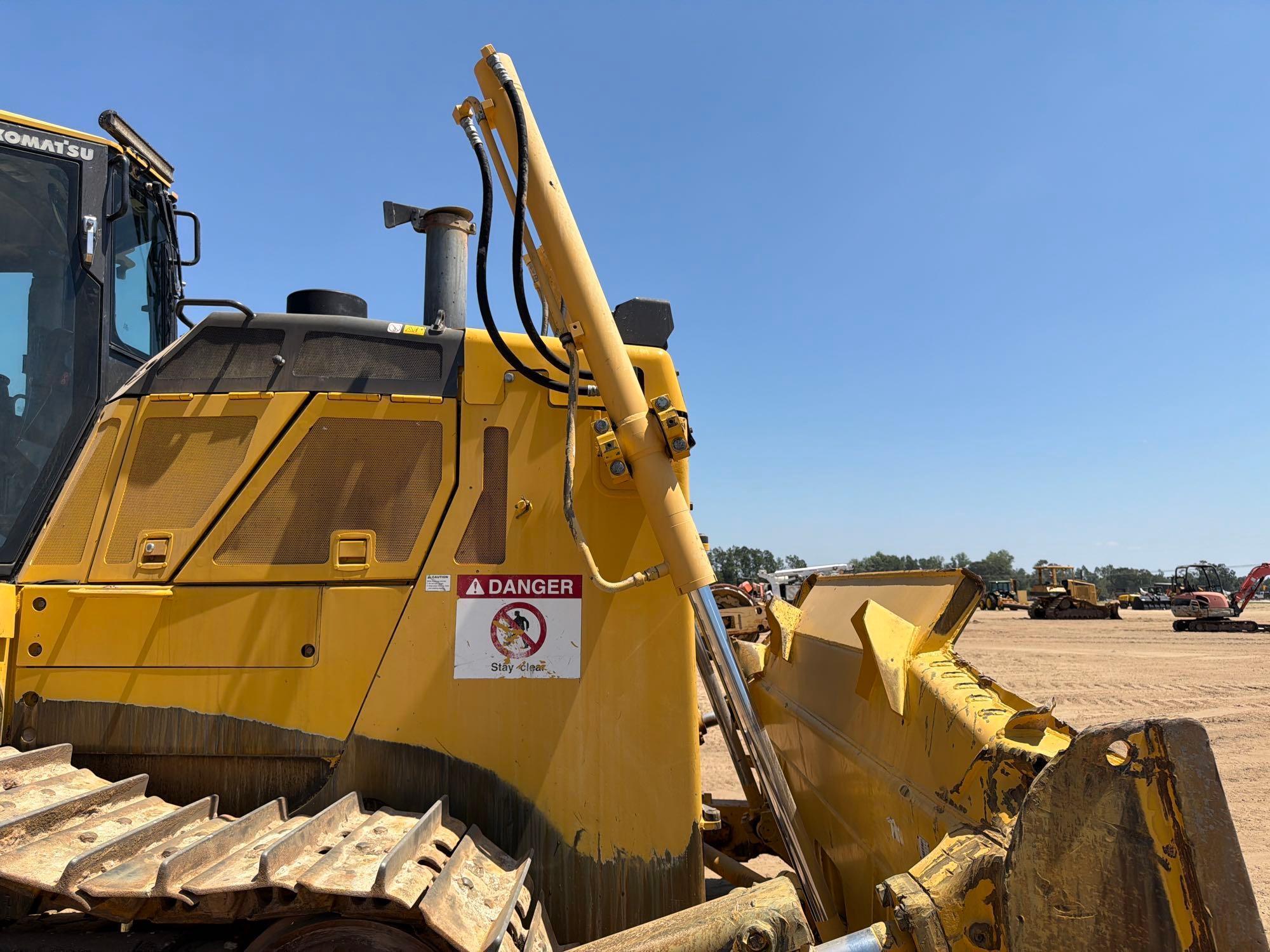 Komatsu D85