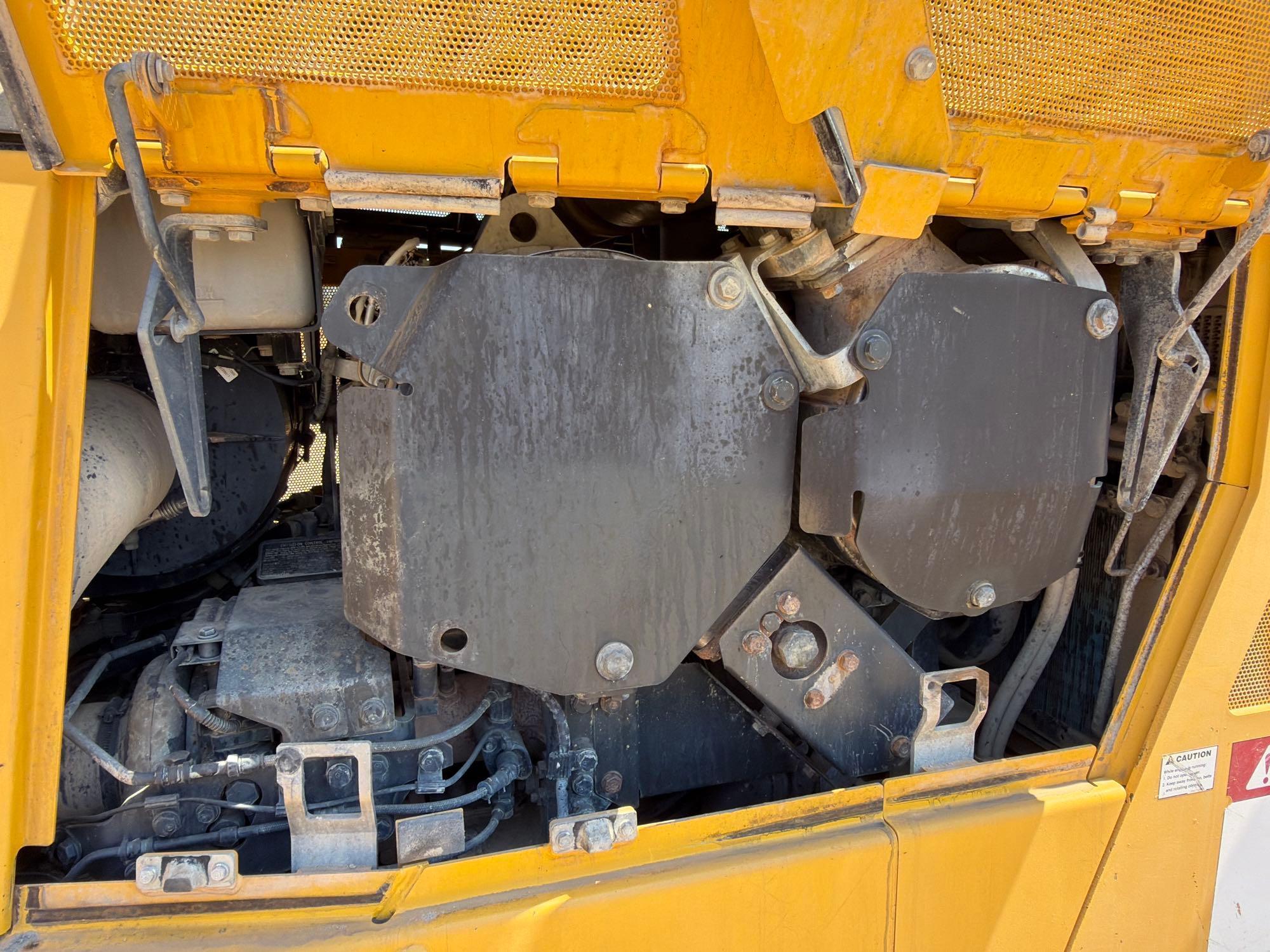 Komatsu D85
