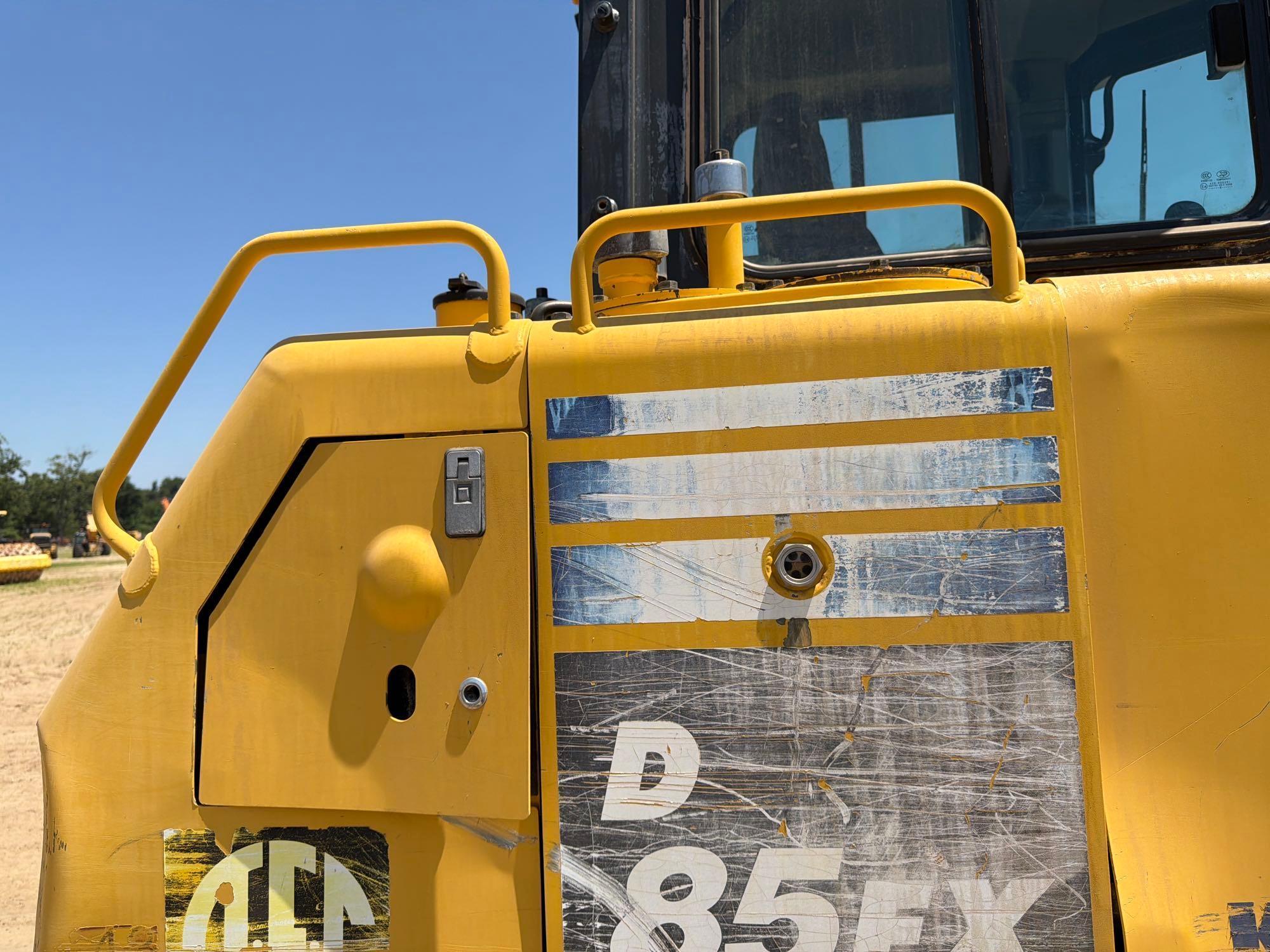 Komatsu D85