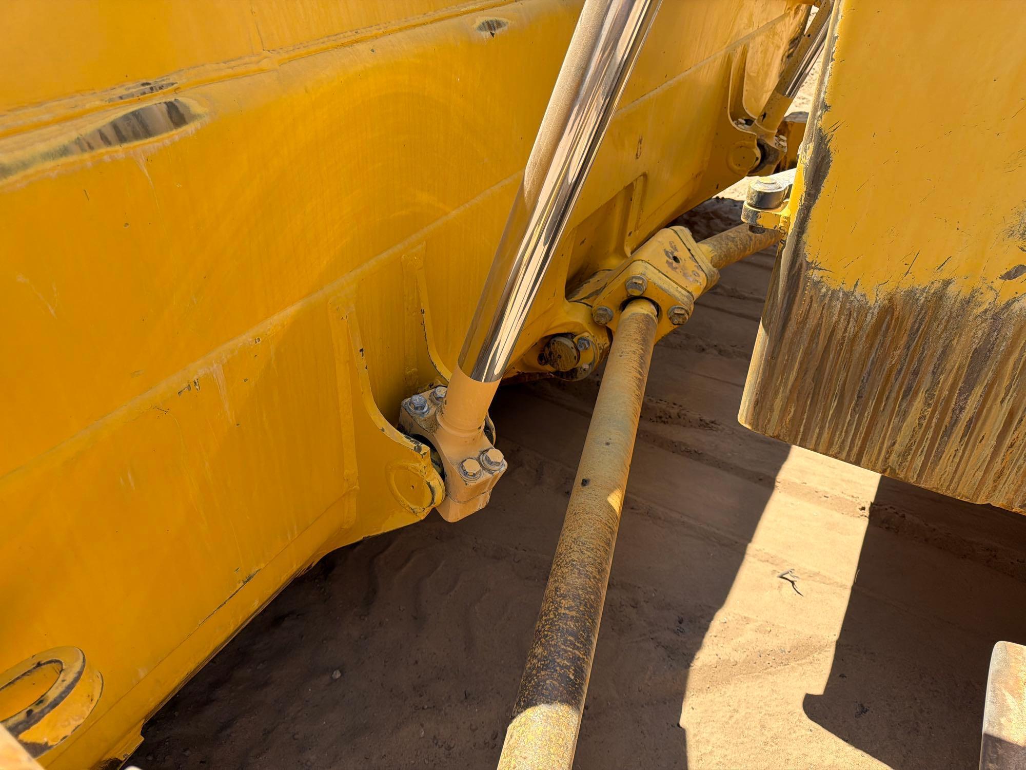 Komatsu D85