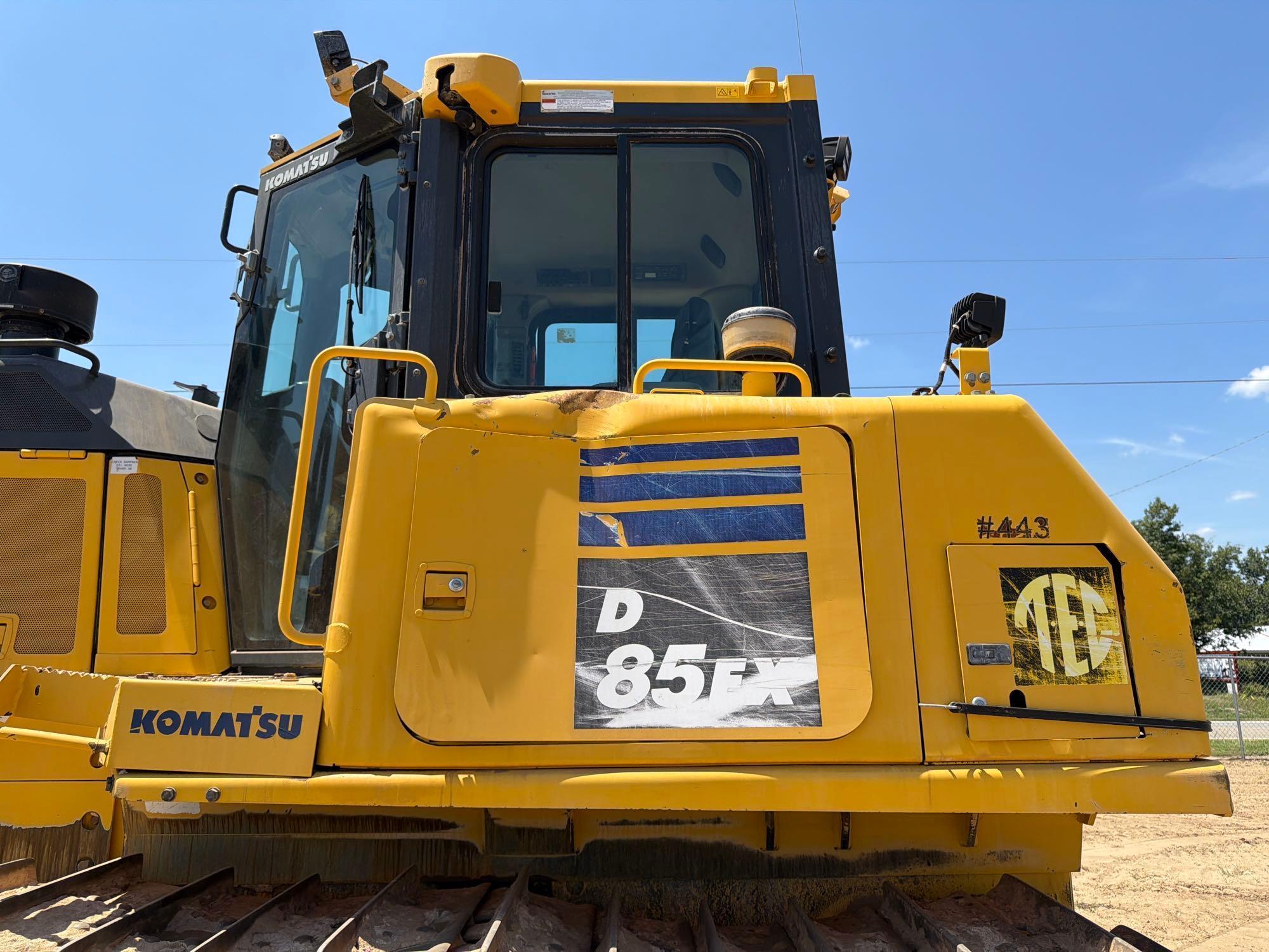 Komatsu D85