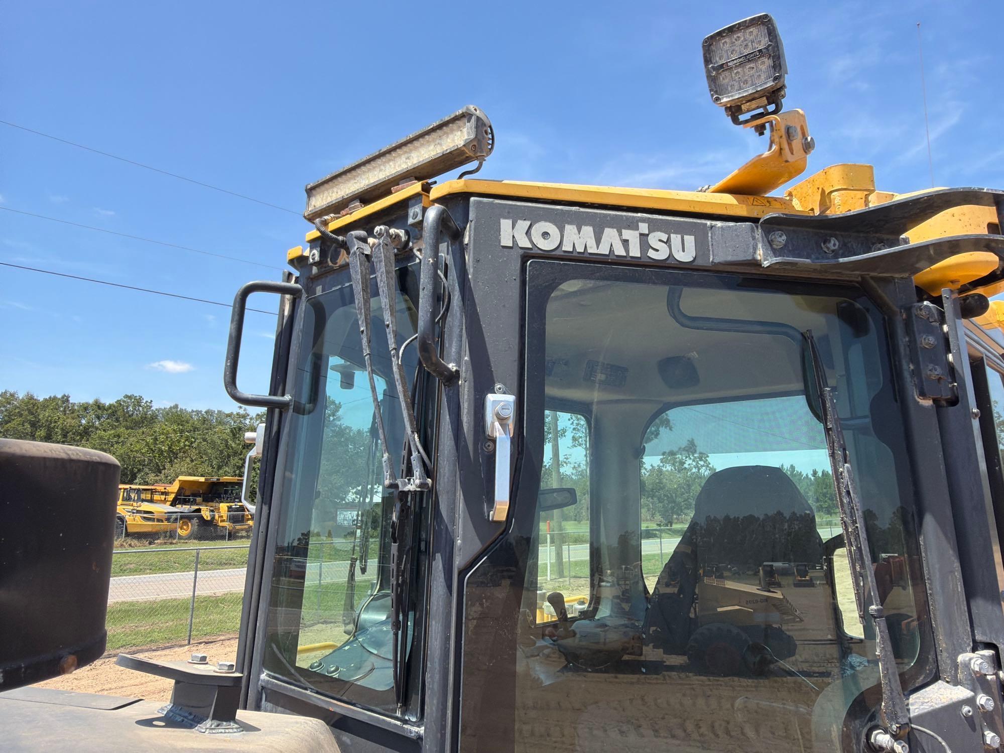 Komatsu D85