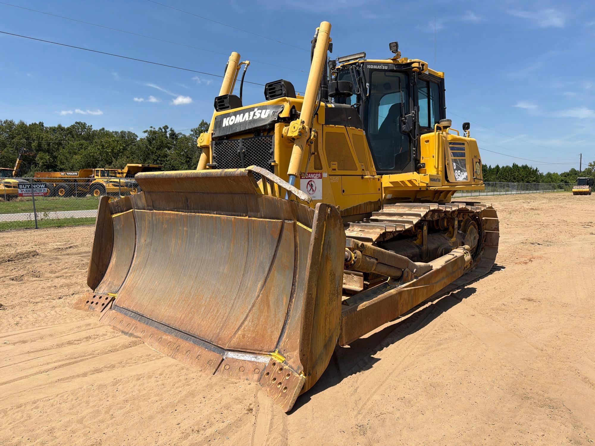 Komatsu D85
