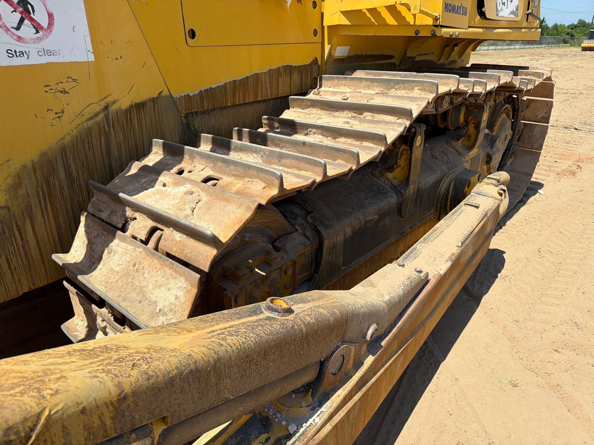 Komatsu D85