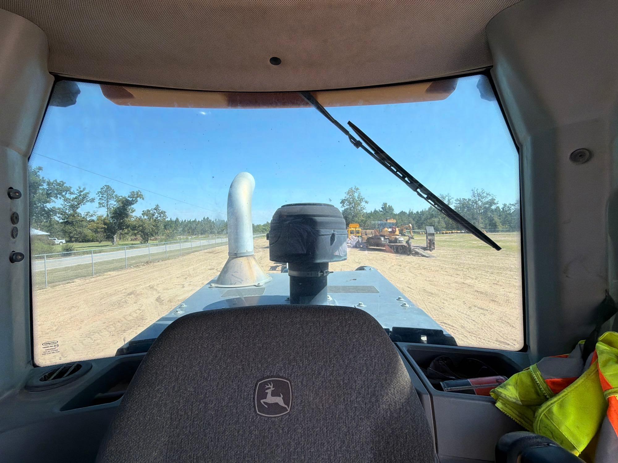 2022 John Deere 2644