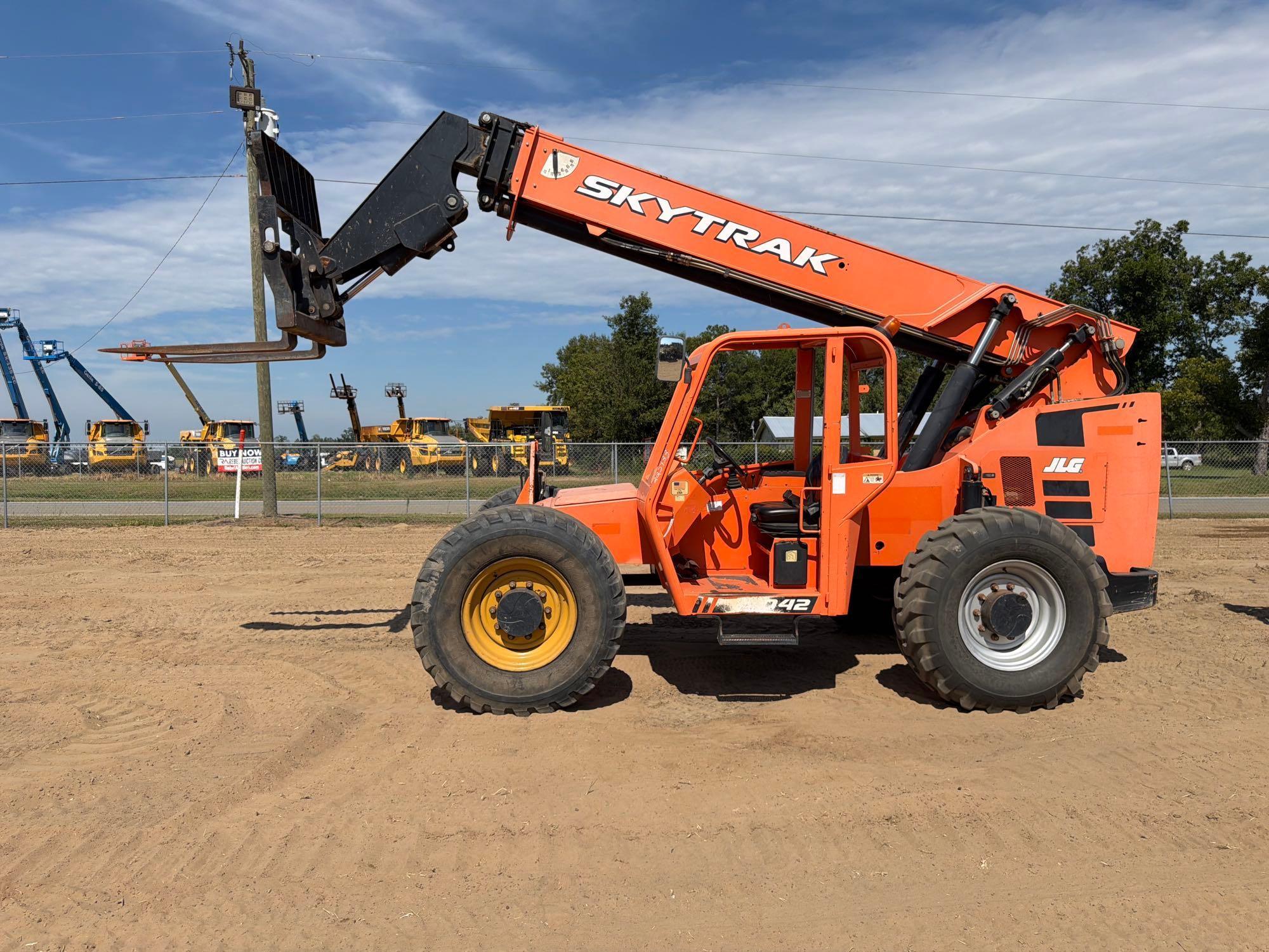 Photo of Skytrak 8042