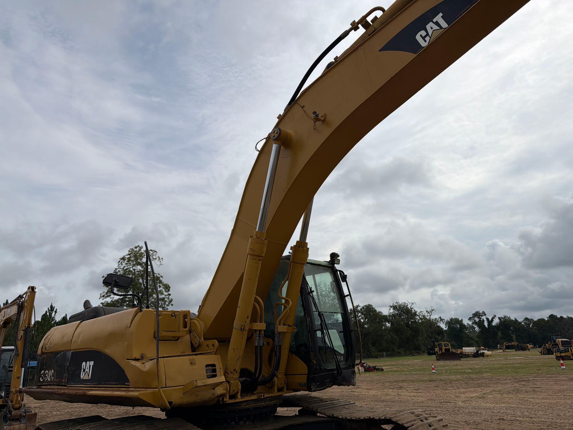 2002 Caterpillar 330C
